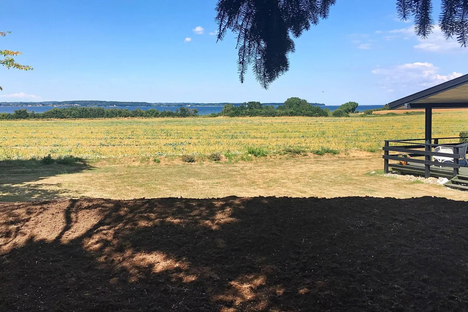 Imposante vakantiewoning in Svendborg met fitnesstoestellen-Waterzicht