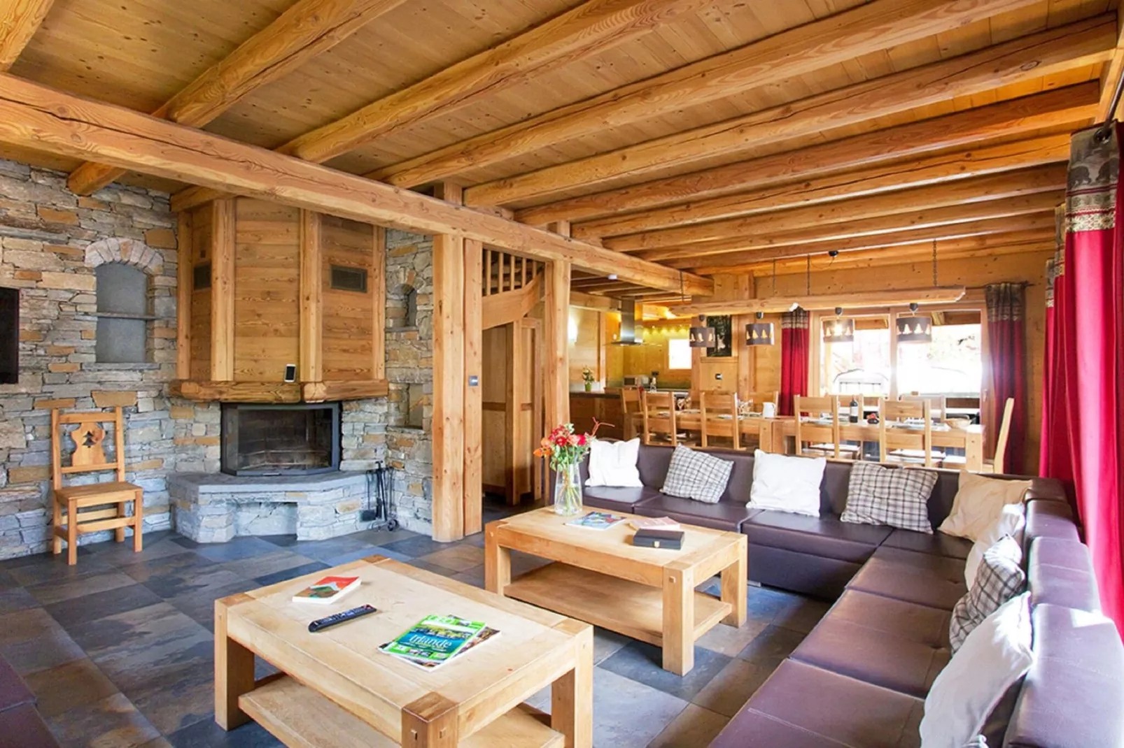 Chalet Le Renard Lodge-Woonkamer