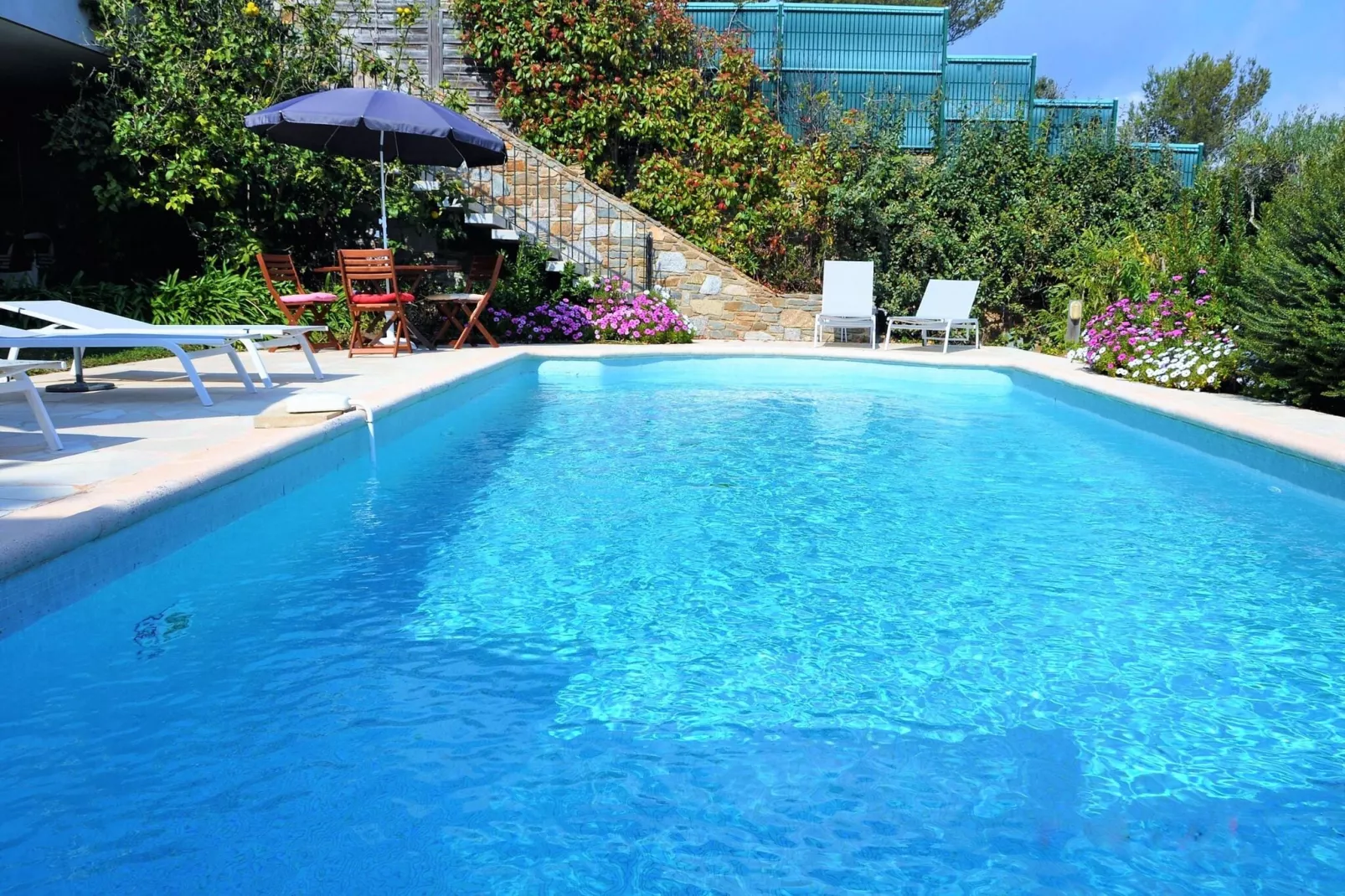 Villa avec piscine vue mer et proche plage à Bormes les Mimosas-Zwembad