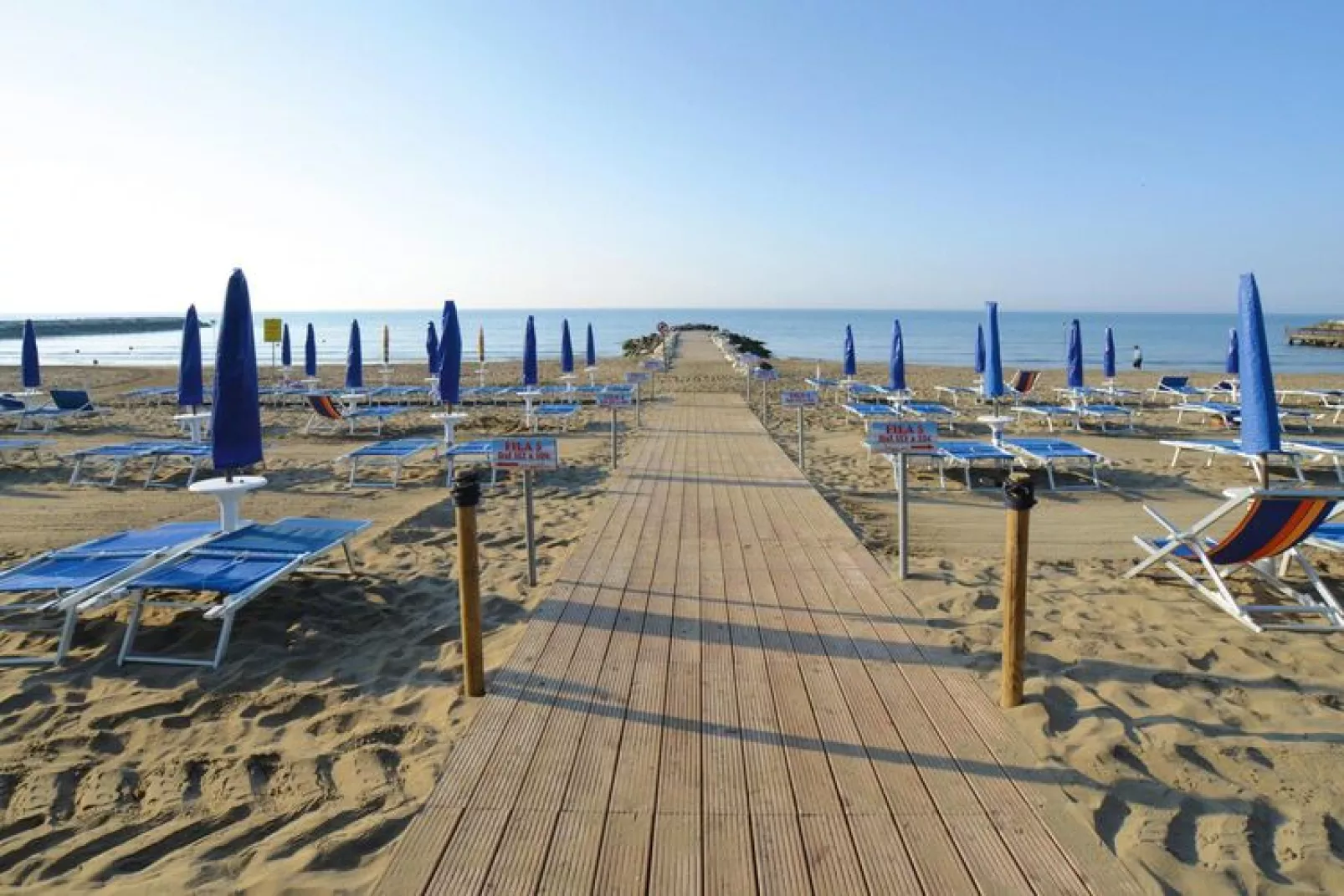 Holiday resort Villaggio San Francesco, Caorle-Apartment Comfort Pet + 1 dog 4 pax-Waterzicht