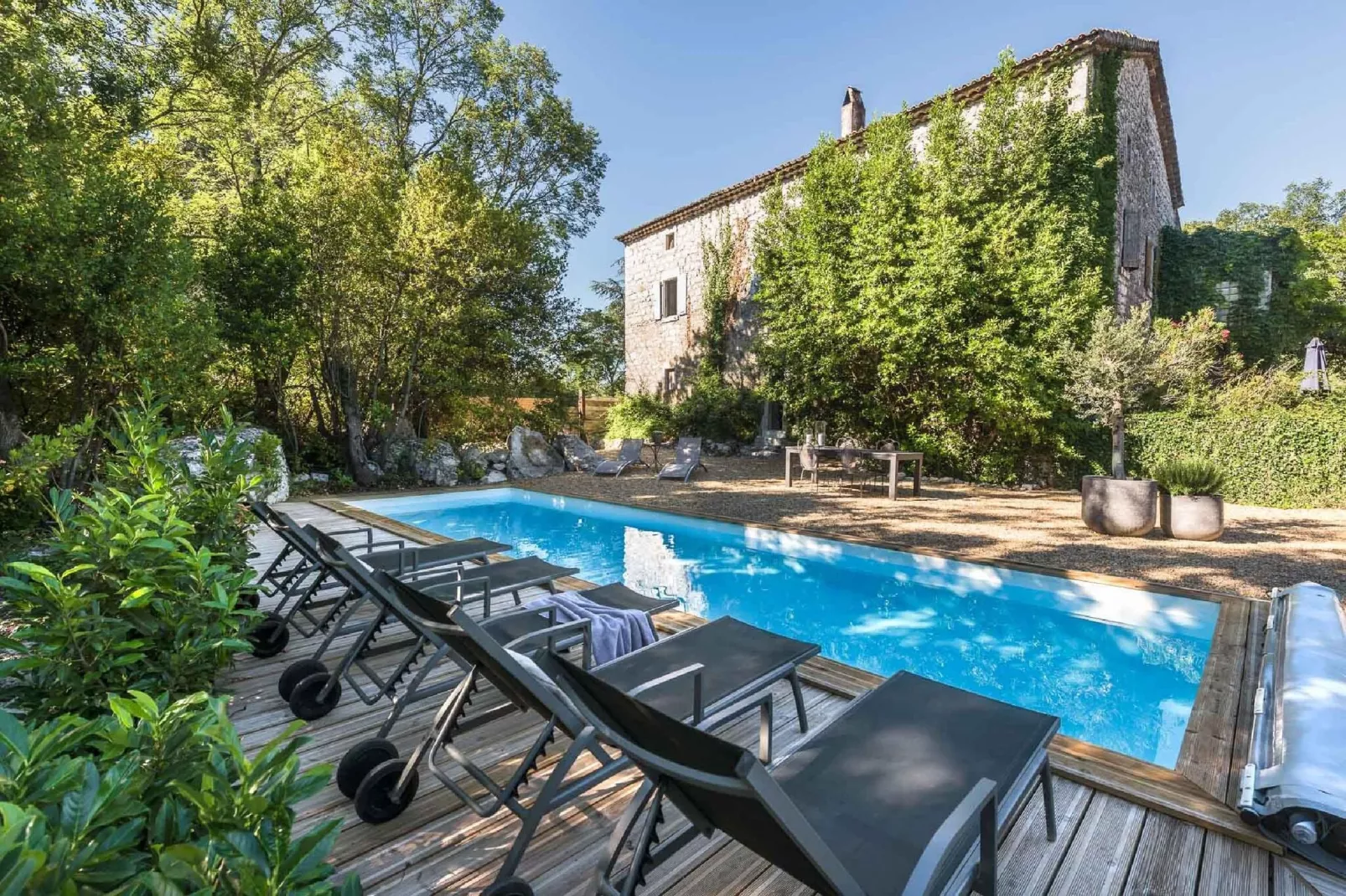 poolofhouse