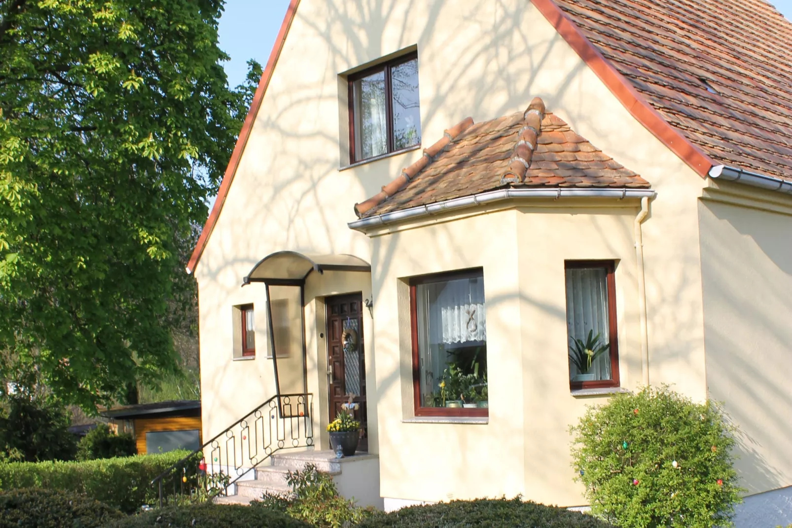 Karins Ferienwohnung-Buitenkant zomer