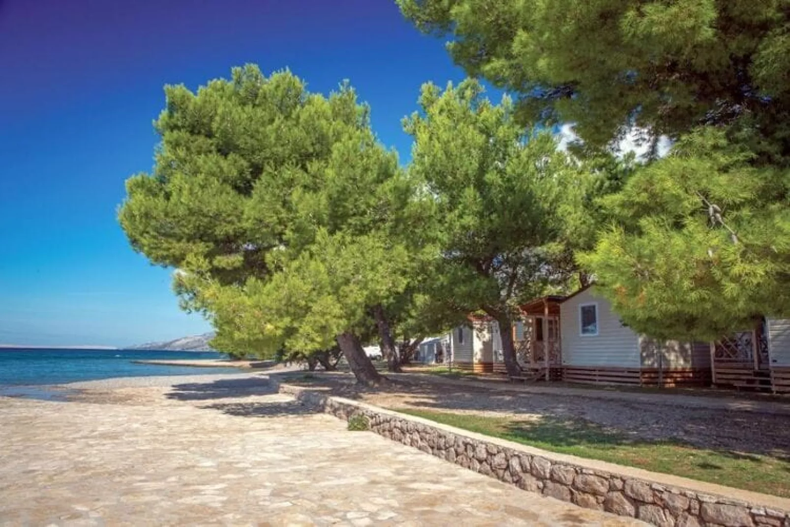 Caravanpark Paklenica in Starigrad Paklenica - Mobile home Dalmacija 30 qm for 6 pers-Parkfaciliteiten