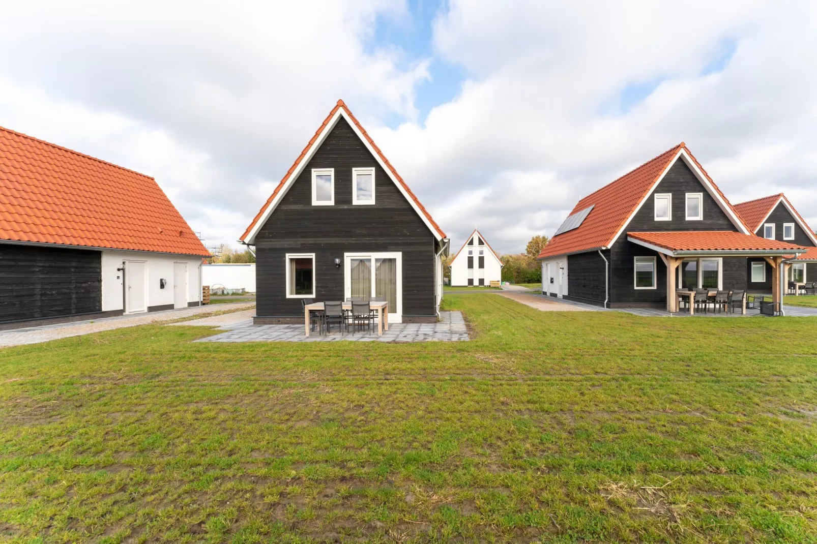 De Lepelaar Huis Nr 13-Tuinen zomer