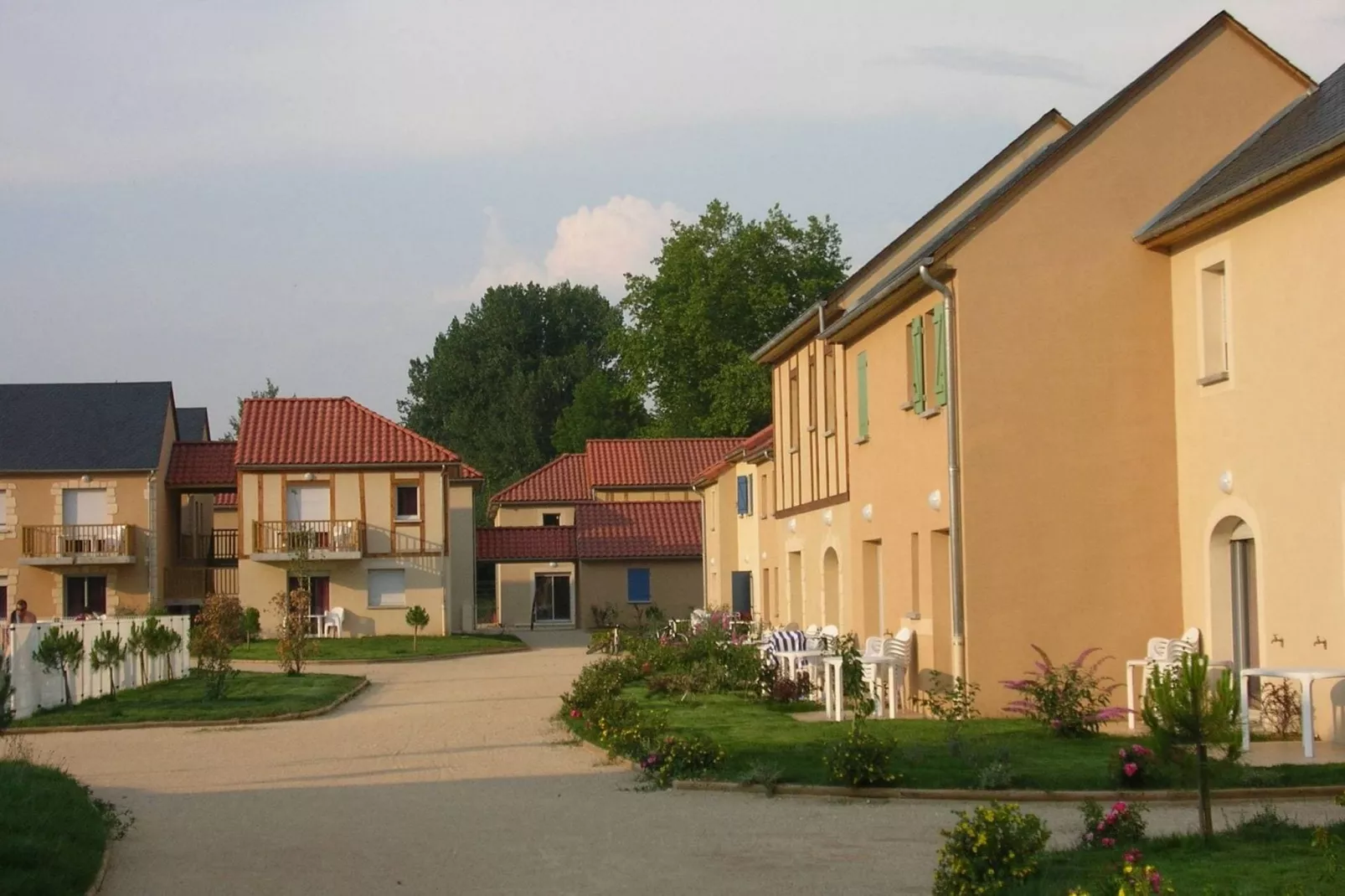 Résidence Le Hameau du Moulin 3-Buitenkant zomer