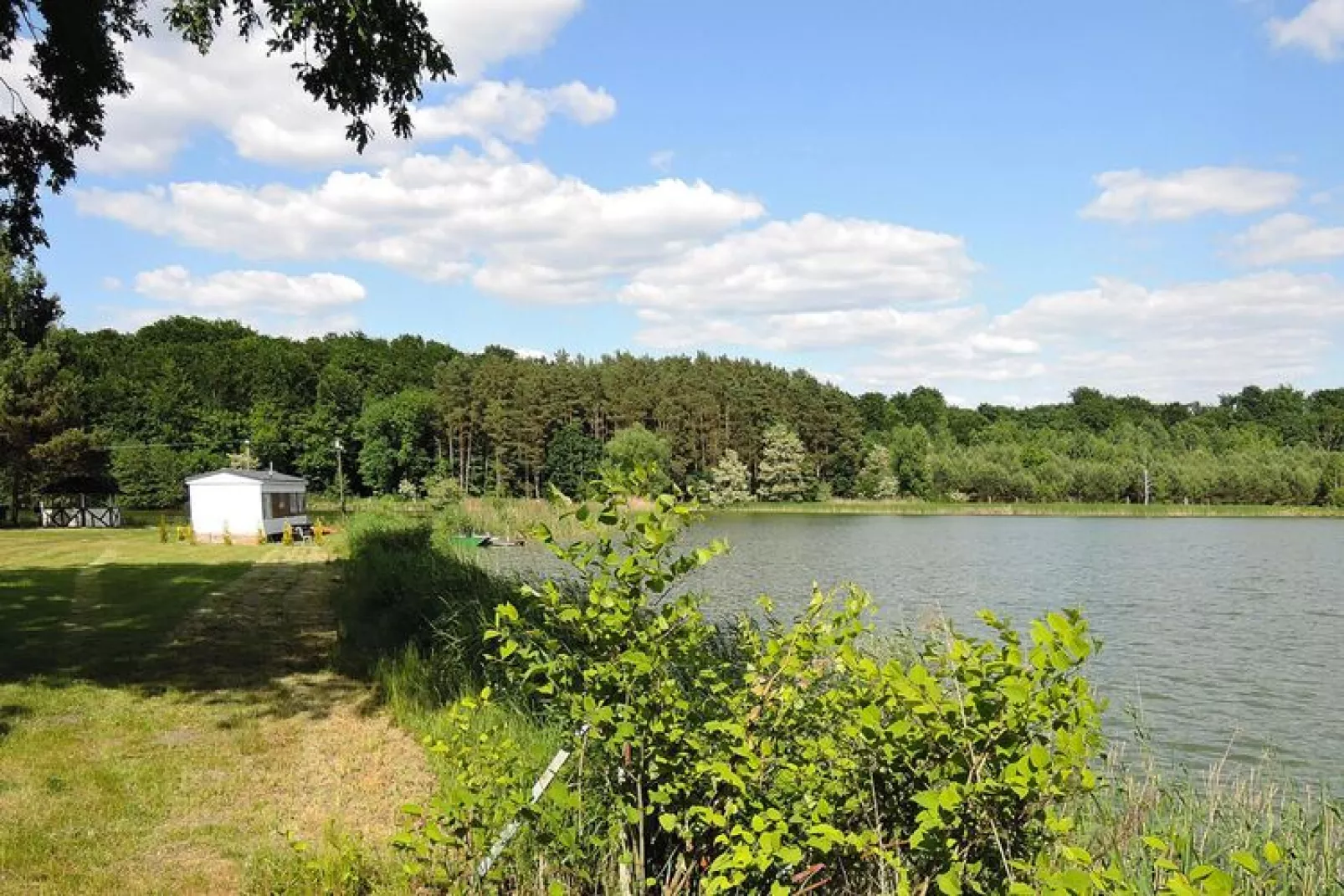 Holiday complex in Jezierzyce by Szczecin at the lake 30 qm for 4 persons Typ C Zolty-Faciliteiten
