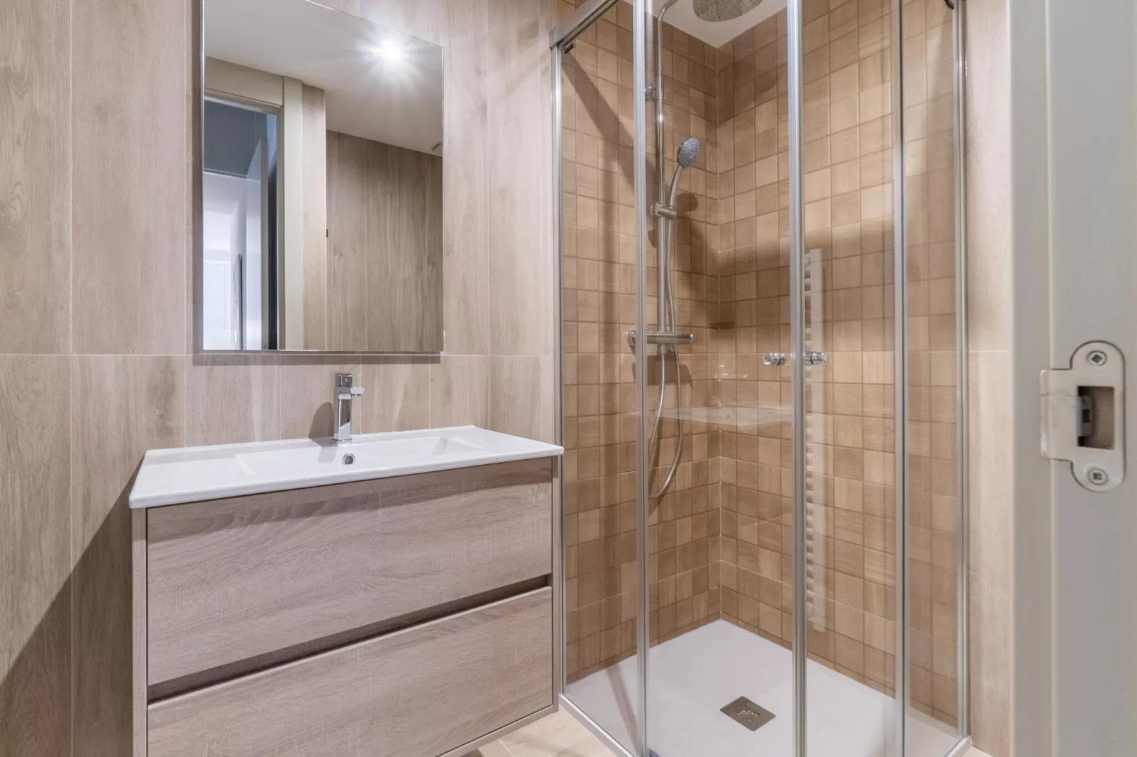 NATUSliving Benasque B-Badkamer