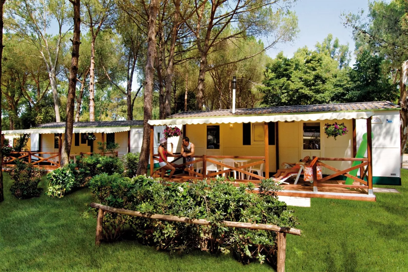 Baia Domizia Villaggio Camping D4-Buitenkant zomer