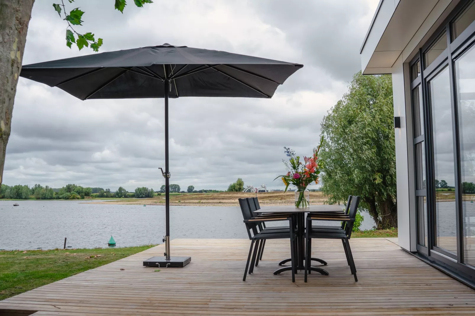 MarinaPark Bad Nederrijn 5-Terrasbalkon