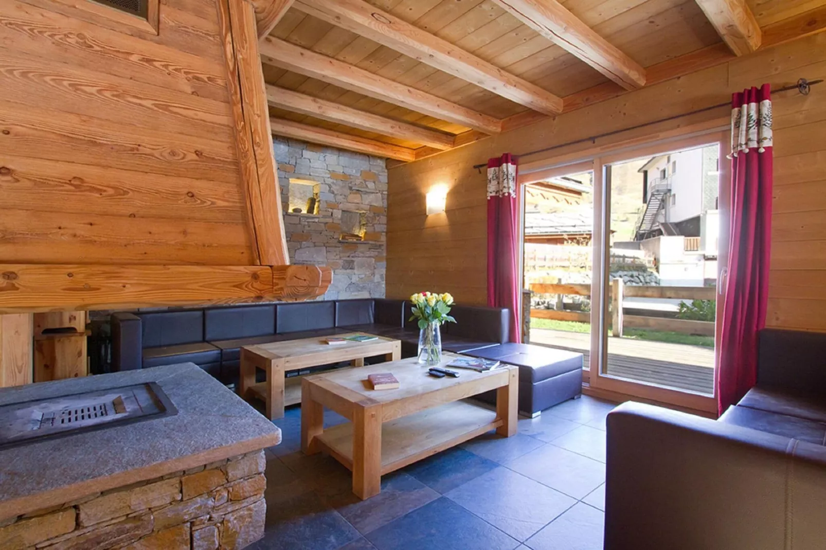 Chalet Le Prestige Lodge-Woonkamer