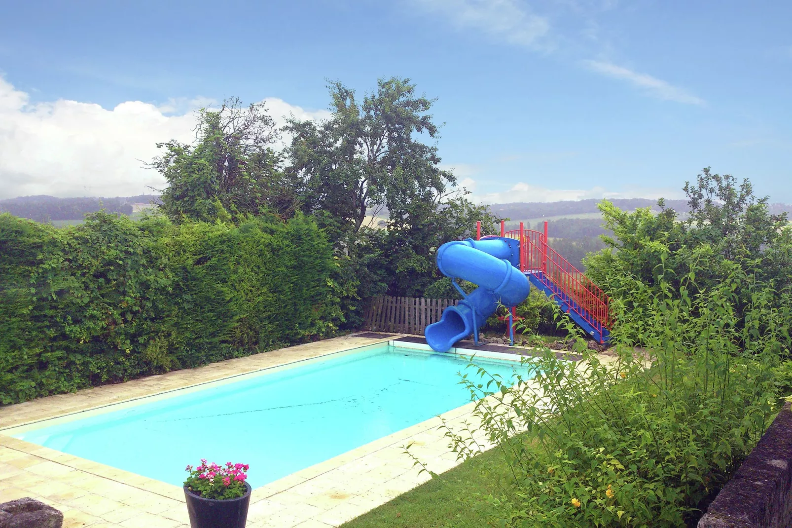 Maison de vacances Lusignac zonder gastverblijf-Zwembad