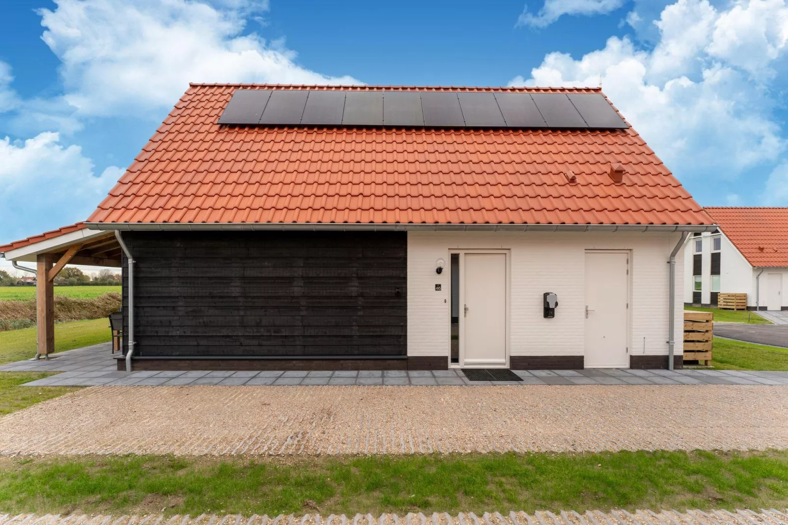 De Reiger Huis Nr 46-Buitenkant zomer