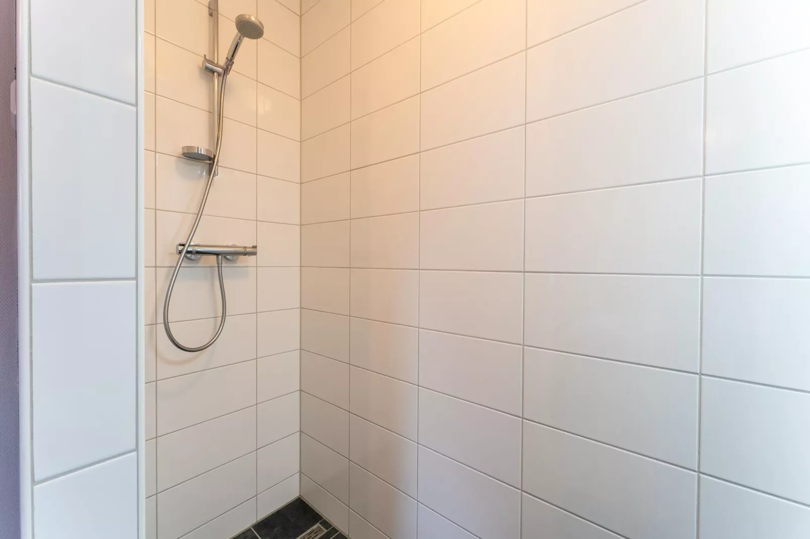 De Pimpelmees Huis Nr 52-Badkamer