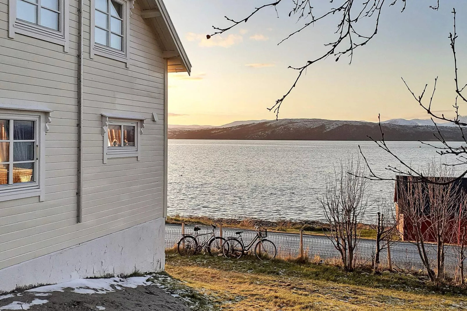 6 persoons vakantie huis in Finnsnes-Waterzicht