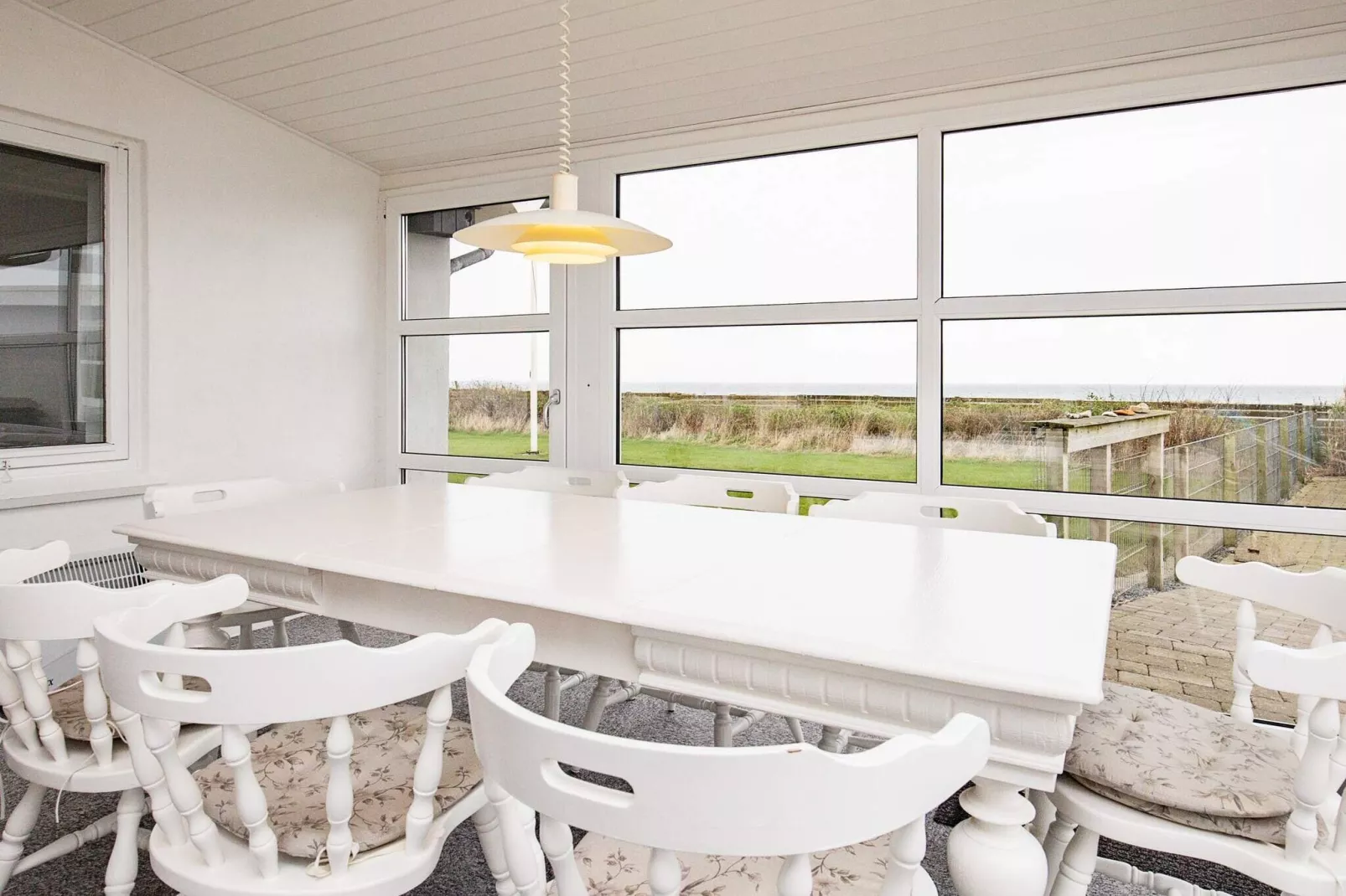 Panoramisch Waterside Toevluchtsoord-By Traum-Binnen