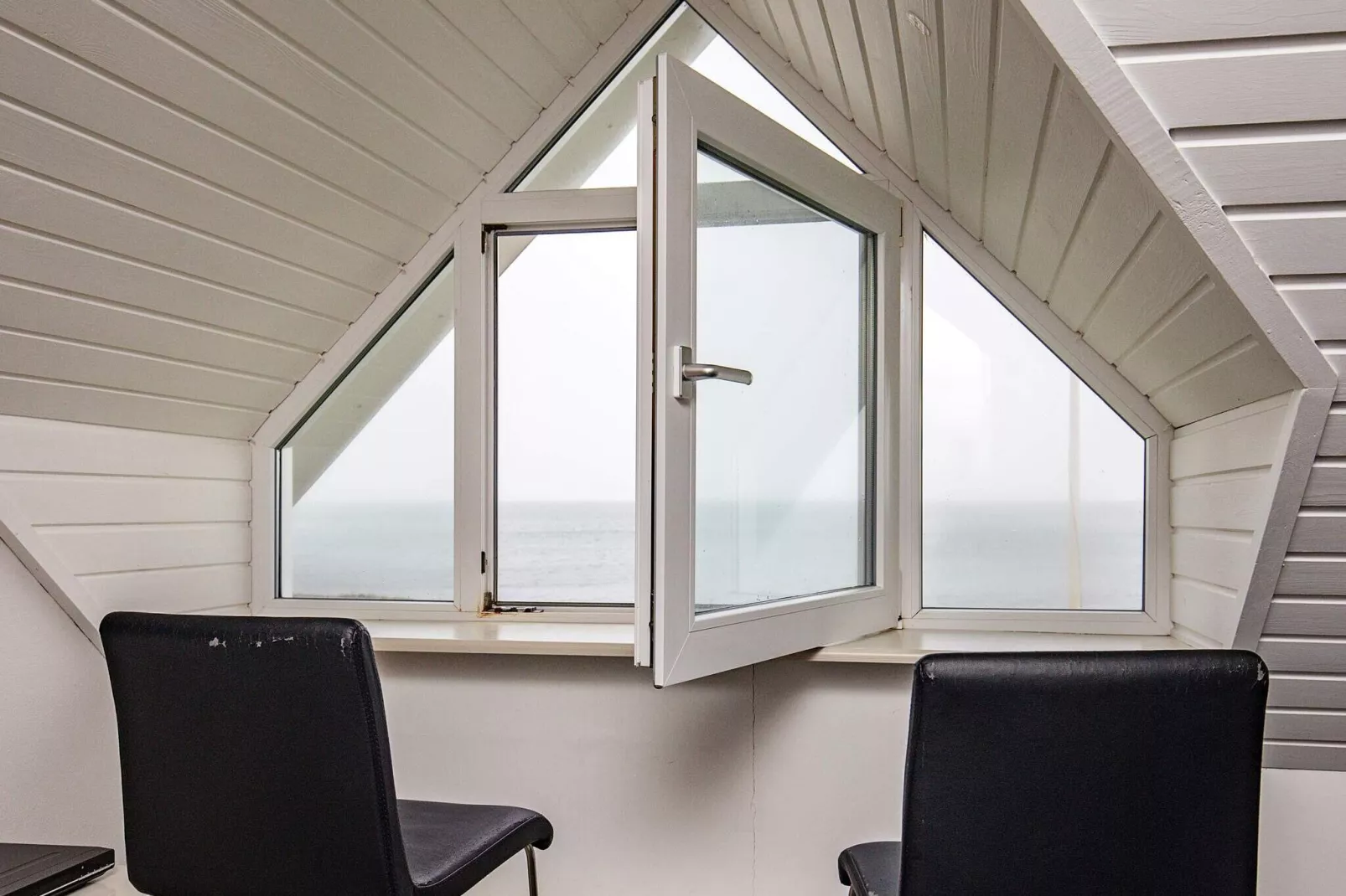 Panoramisch Waterside Toevluchtsoord-By Traum-Binnen