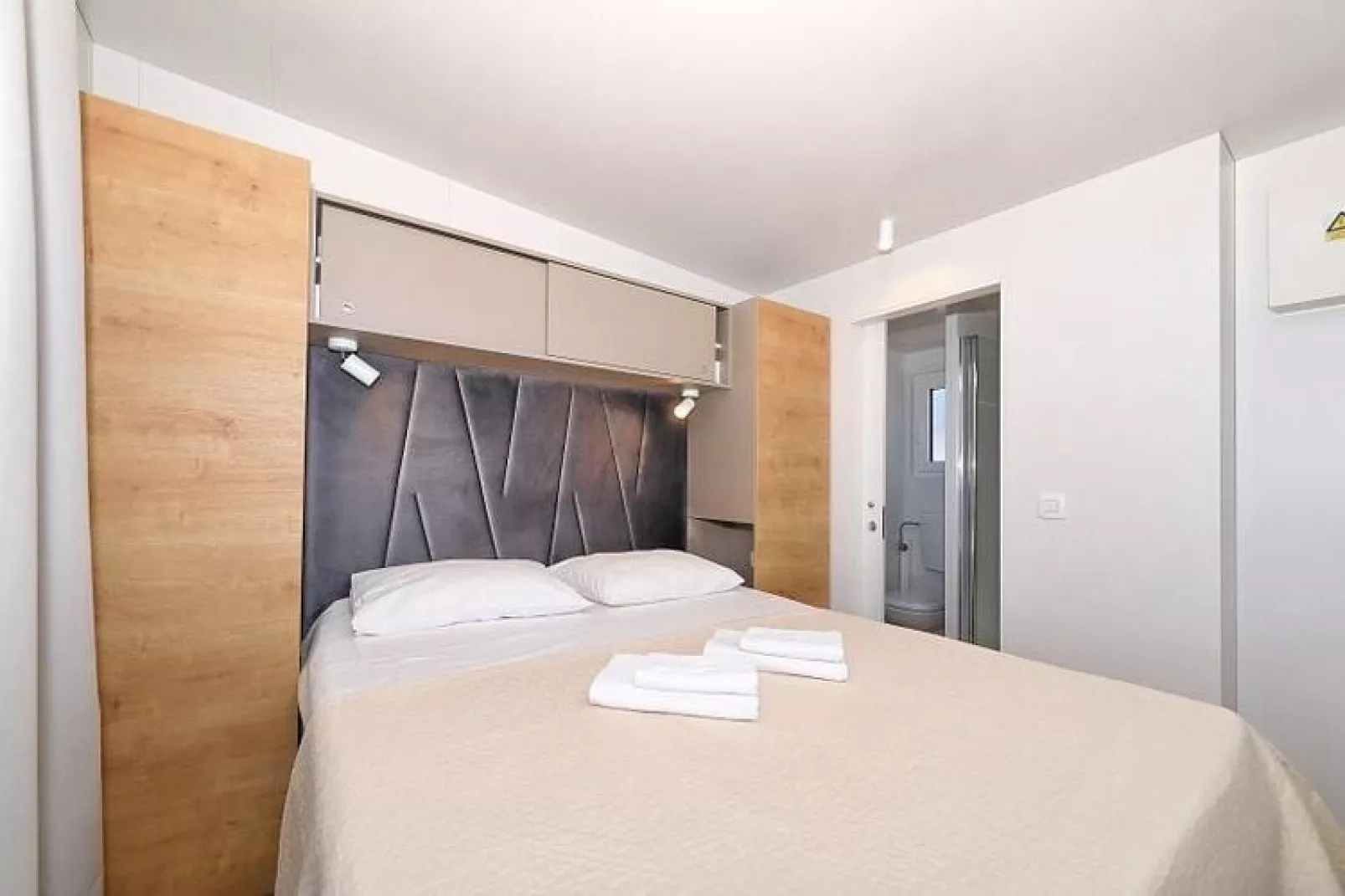 Mobile Homes in Camping Park Soline - Biograd - Type Glamping Deluxe 32 qm-Slaapkamer