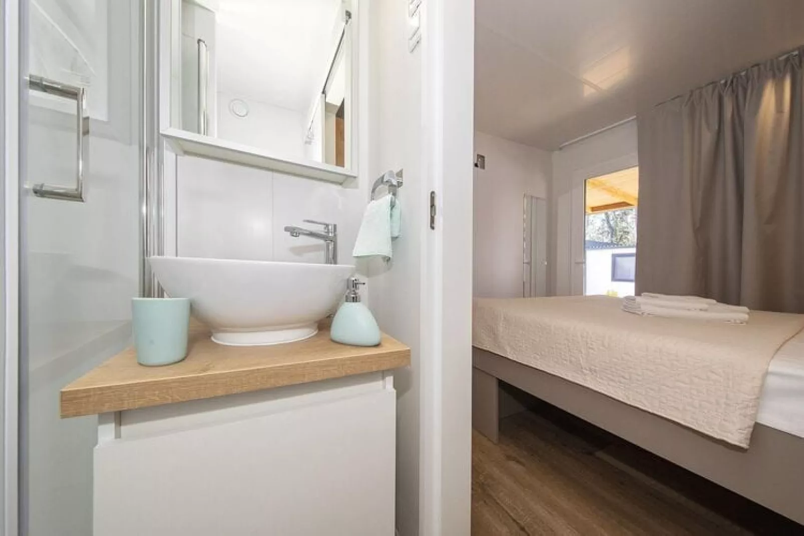 Mobile Homes in Camping Park Soline - Biograd - Type Glamping Deluxe 32 qm-Badkamer