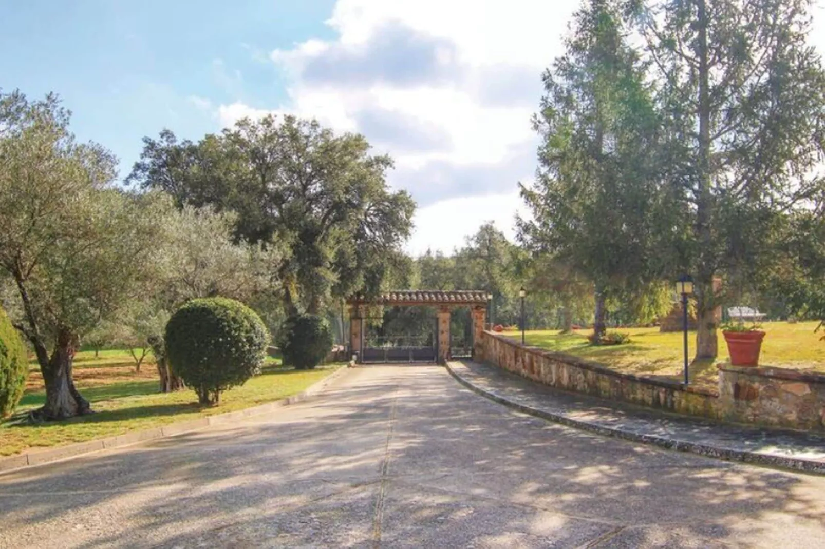 Villa Mas Artigues-Tuinen zomer