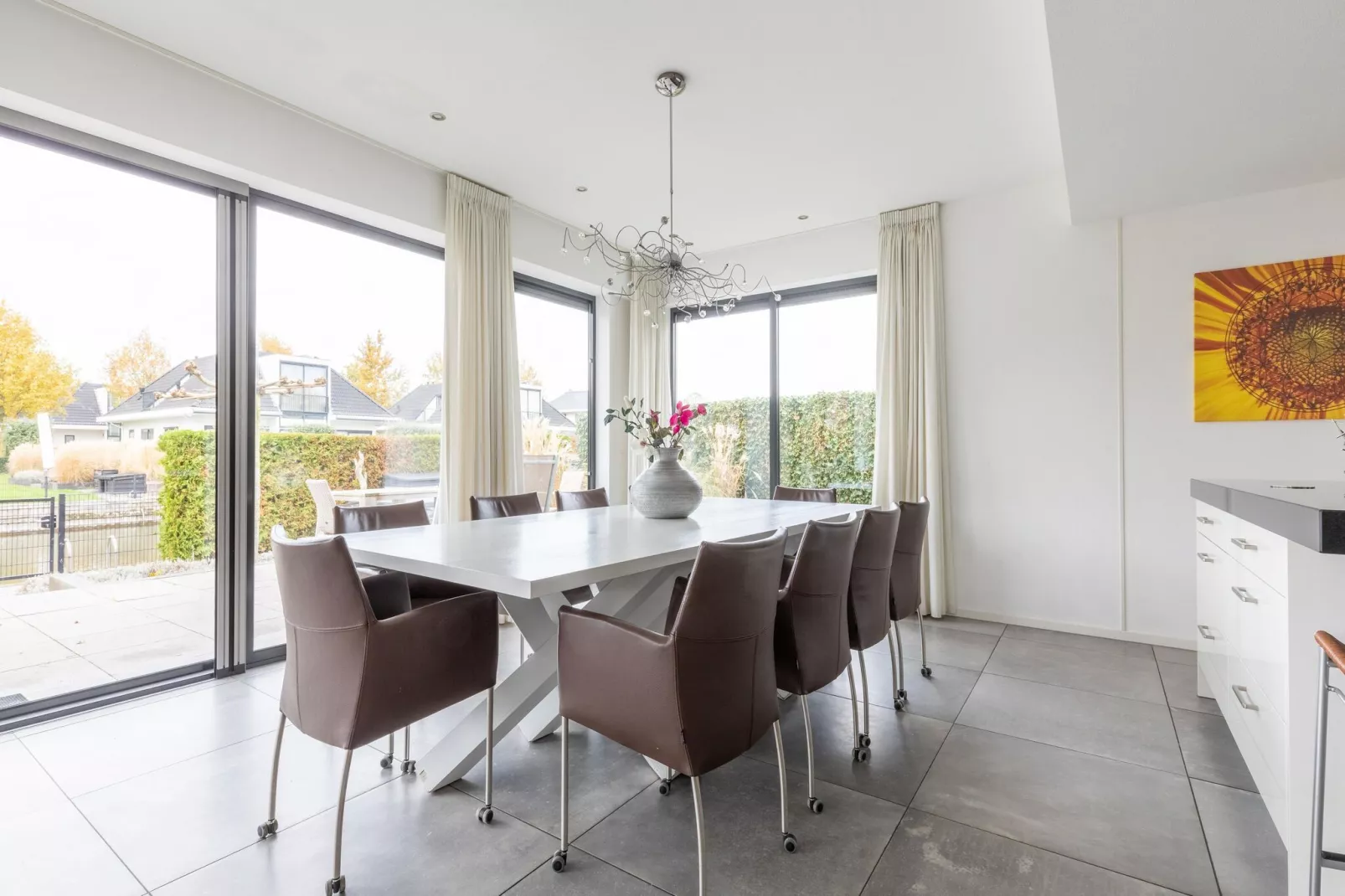 Villa Luxury Harderwijk 243-Eetkamer