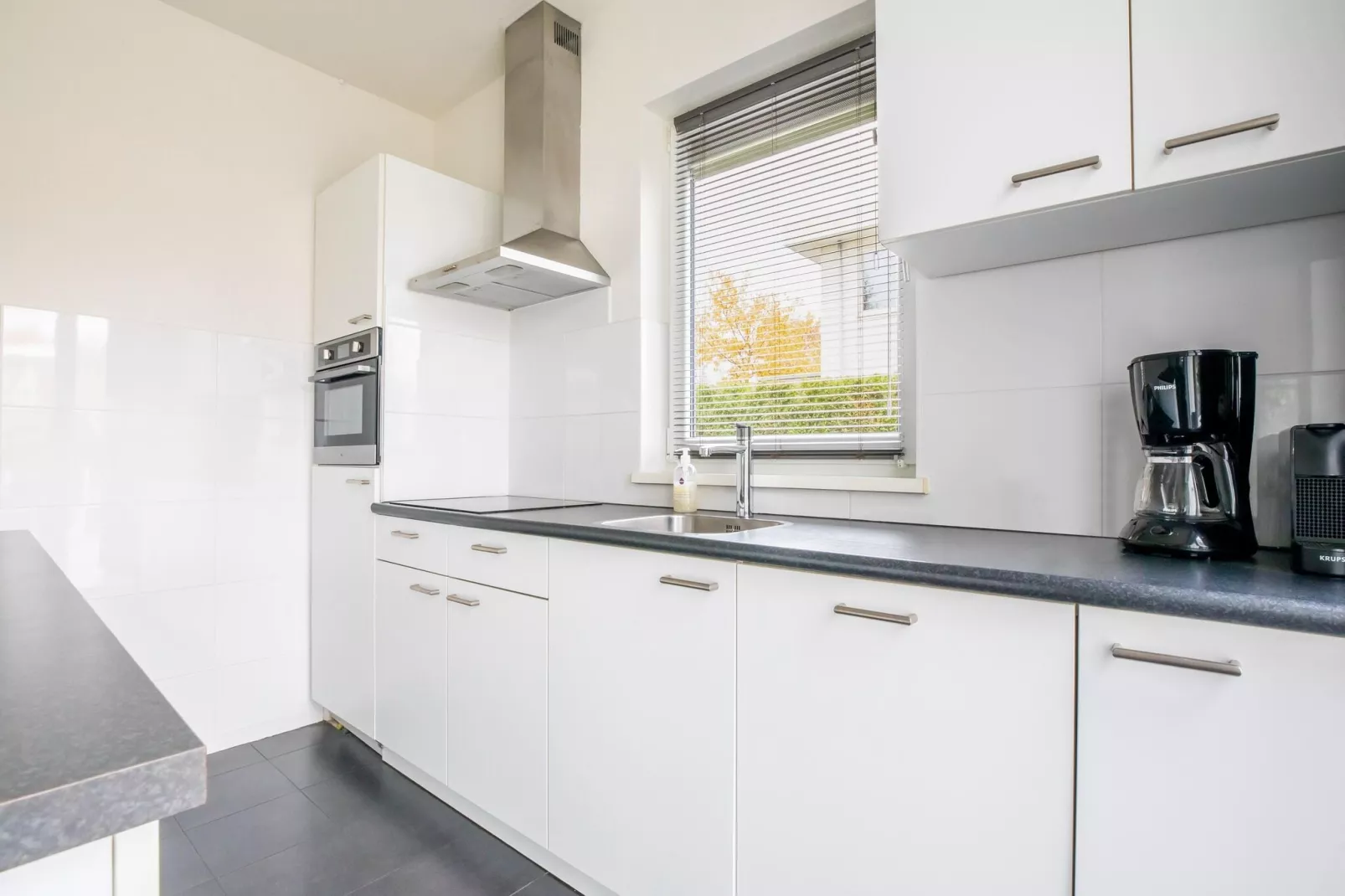 Villa Sunshine Harderwijk 234-Keuken