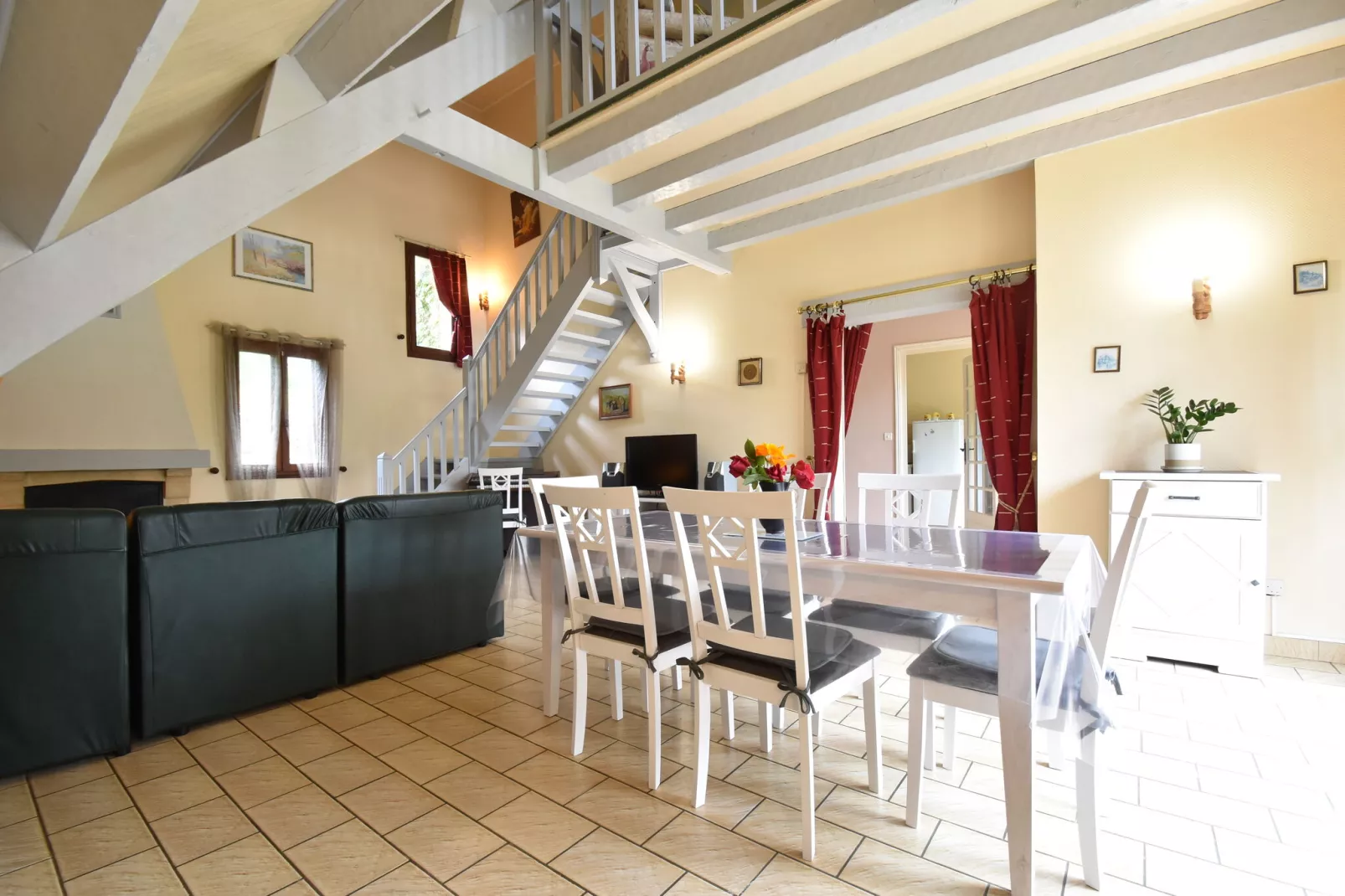 St Julien de Lampon-Woonkamer