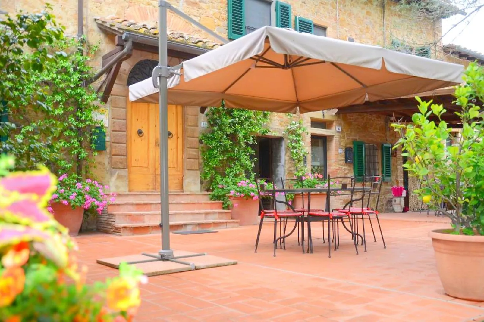 Casa Vacanze Podere Settefrati - Montaione-Terrasbalkon