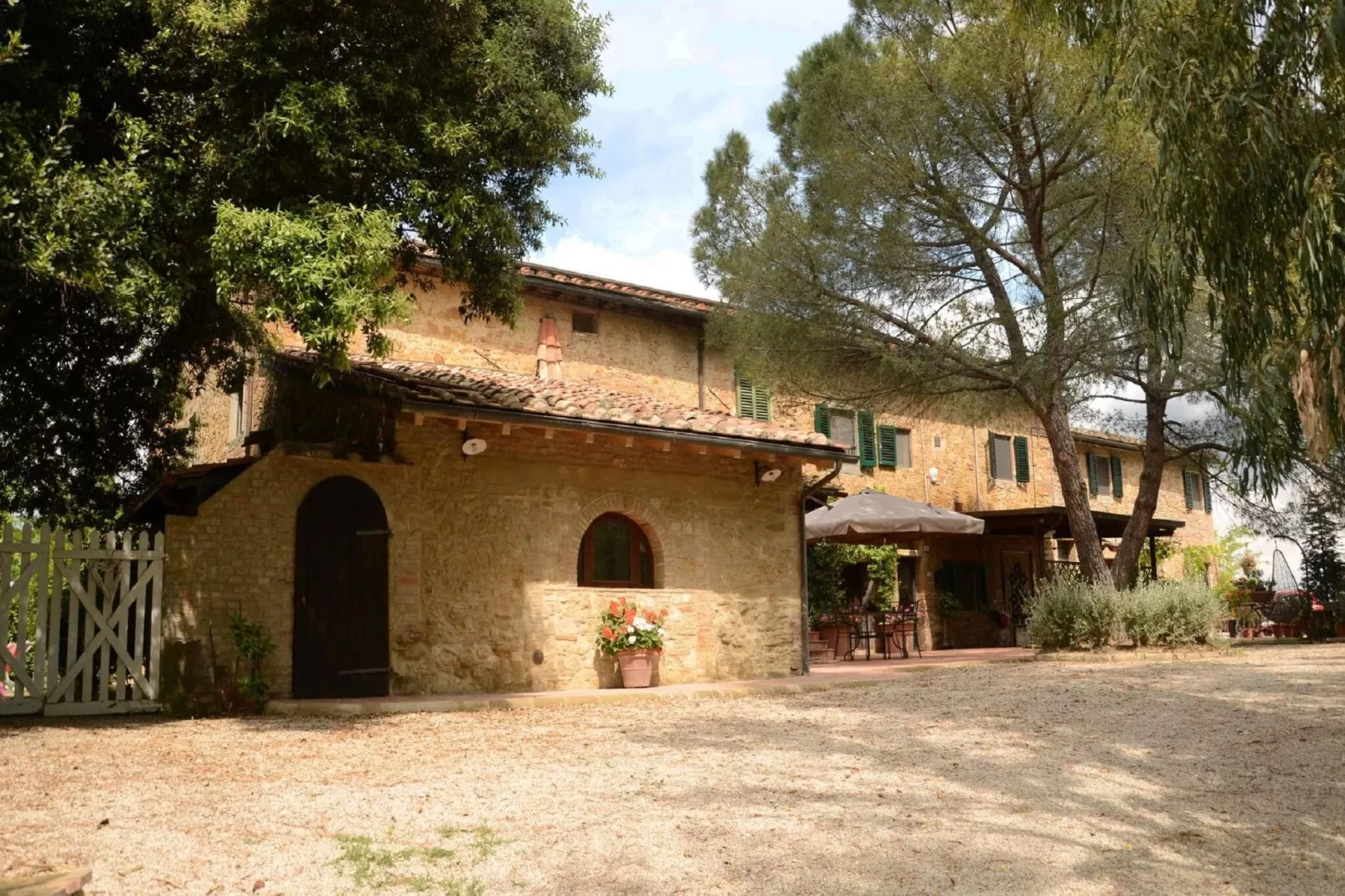Casa Vacanze Podere Settefrati - Montaione-Buitenkant zomer
