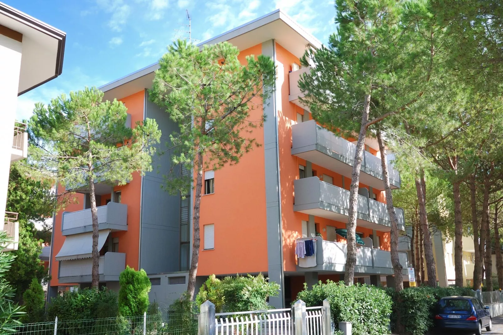 Apartment building Condominio Tiepolo e Tiziano BibioneB 32