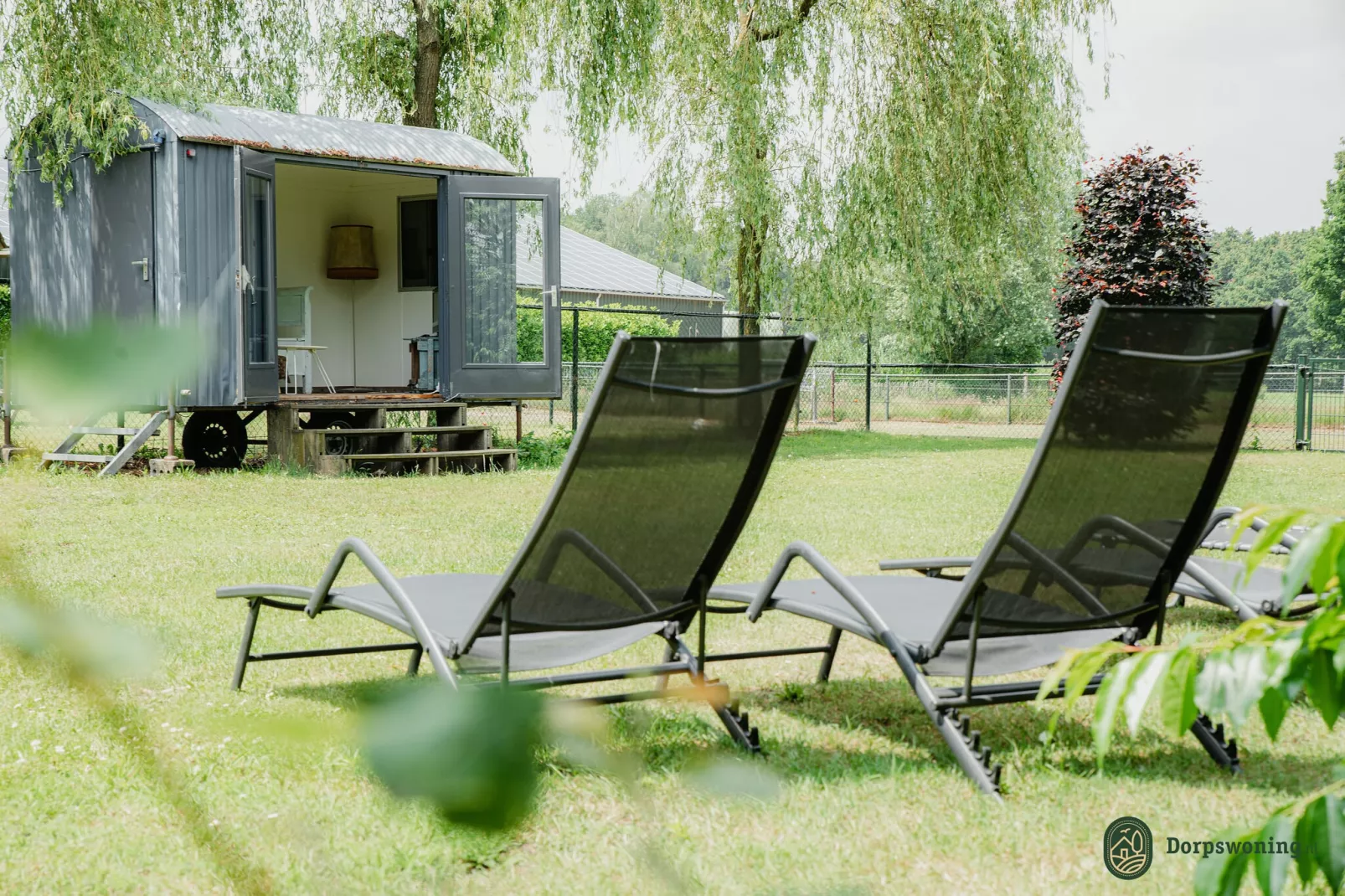 Dorpswoning Het Landelijke-Tuinen zomer