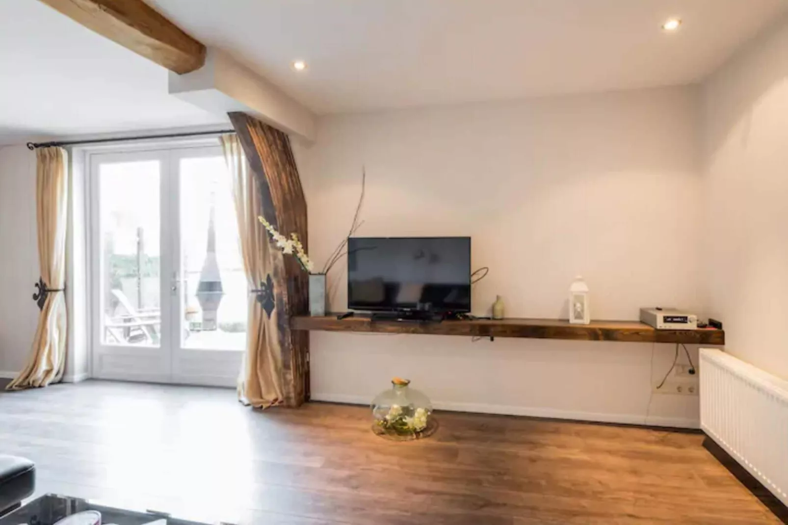 Romantiek aan het Meer I-Woonkamer