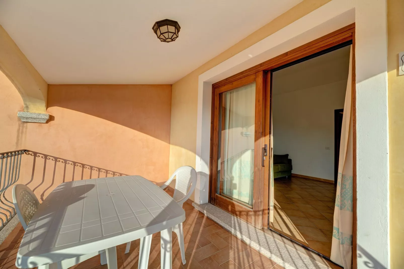 Residence Badus, Badesi-Mono 2-Terrasbalkon