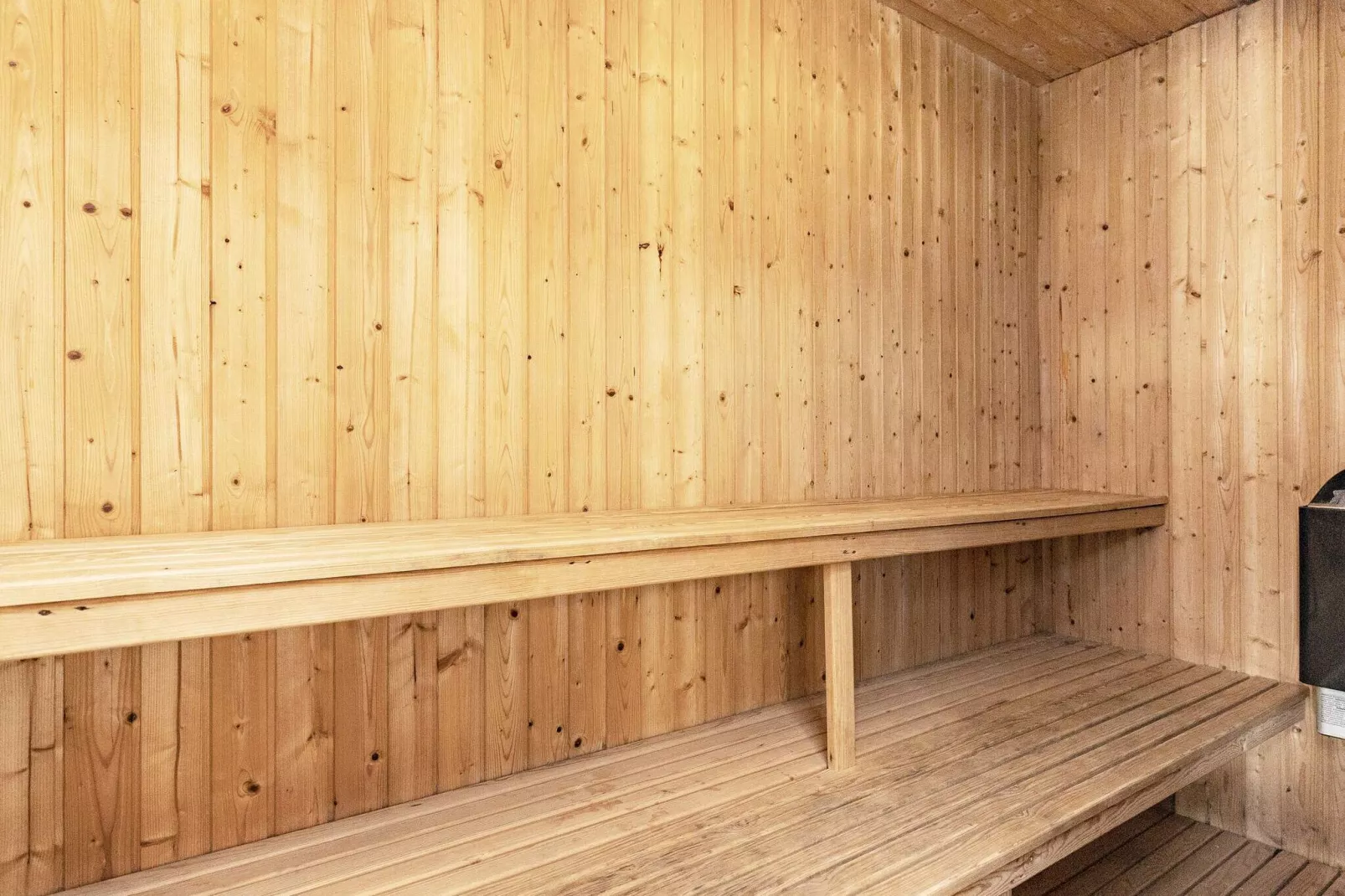 Aantrekkelijk vakantiehuis in Jutland op 50 m van het strand-Sauna