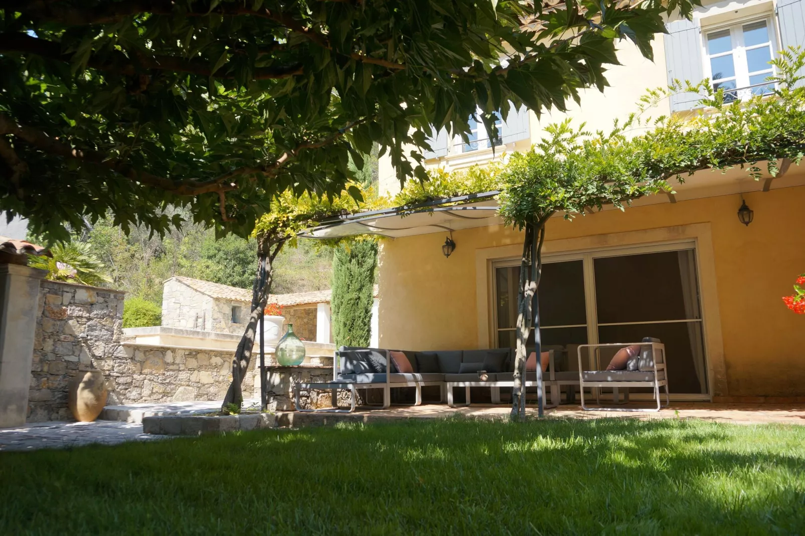 Villa Casaou-Buitenkant zomer