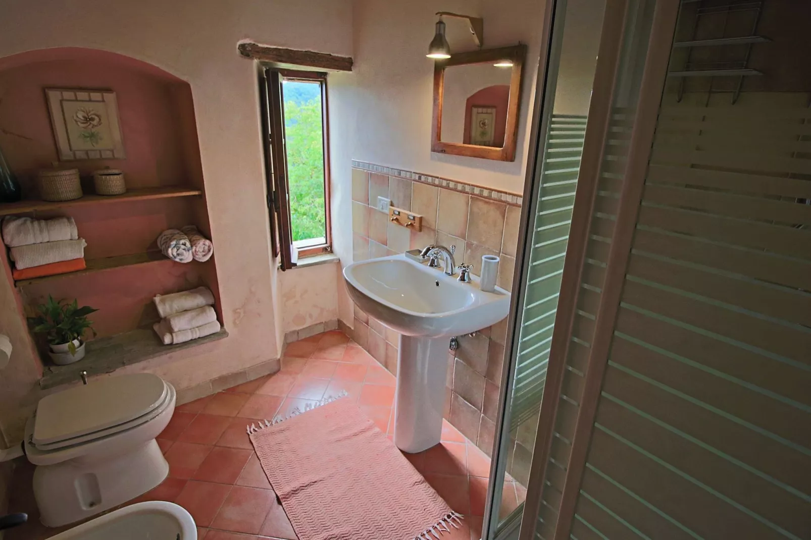 Casal Corniolo- Montalto-Badkamer