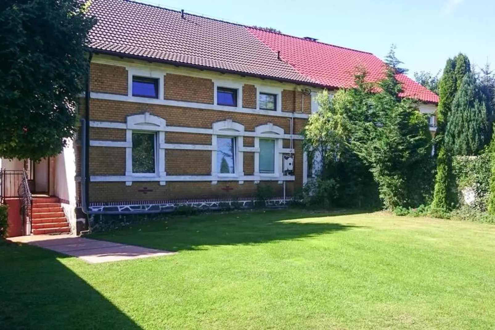Semi-detached house Ledzin FH Amelia-Buitenkant zomer