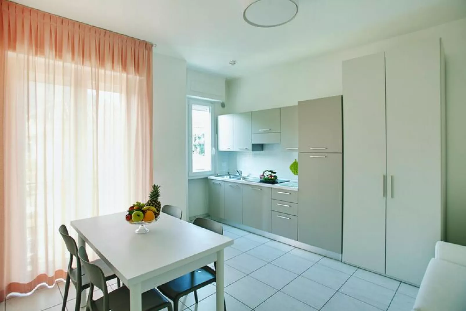 Residence Miriam Pietra Ligure - B4 SUP Plus/B4SUP-Keuken