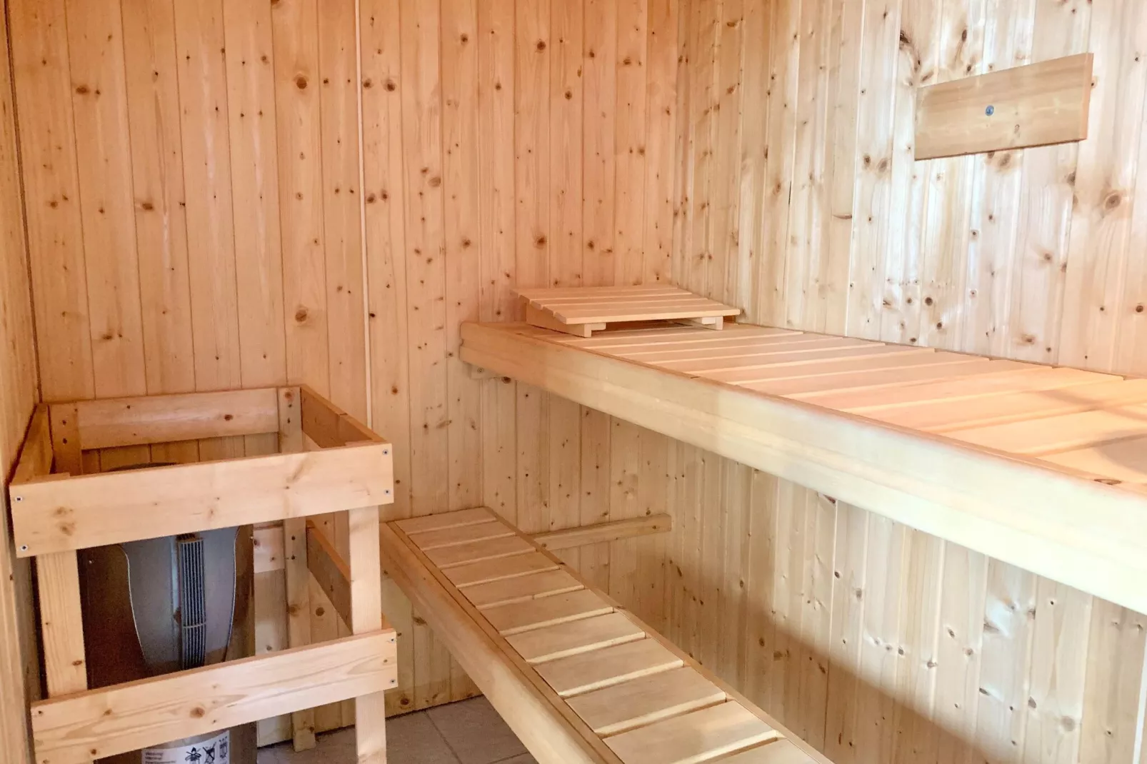 Seeblick 105 qm / 1-6 Personen-Sauna