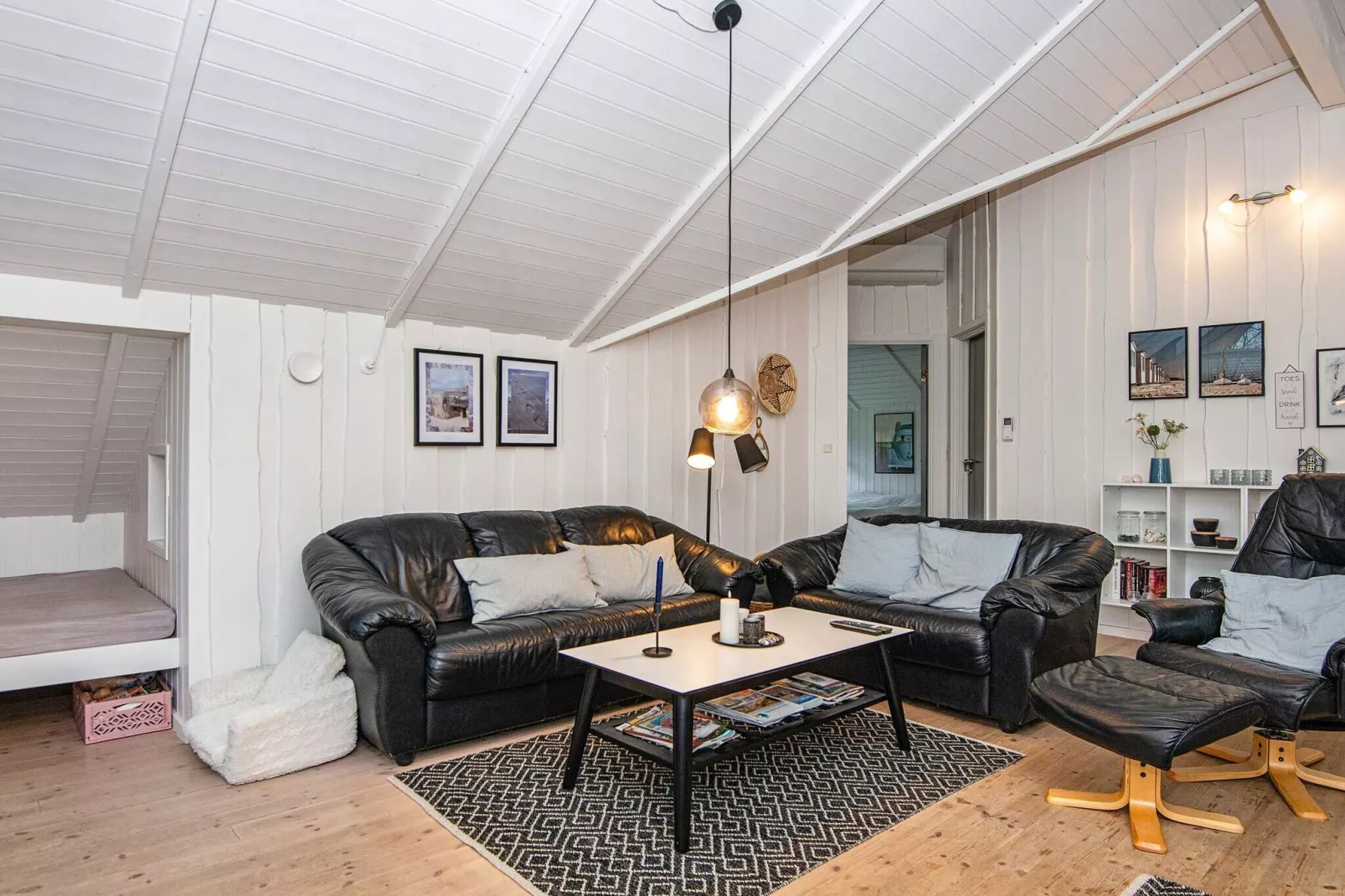 Ruim plattelandshuis in Hemmet met overdekt terras-Binnen