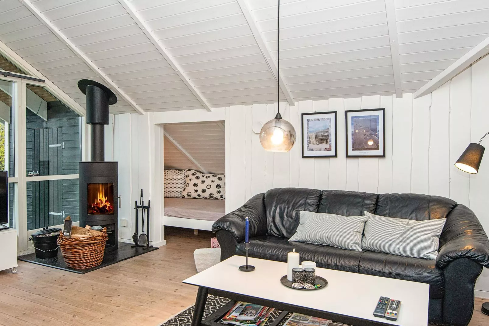 Ruim plattelandshuis in Hemmet met overdekt terras-Binnen