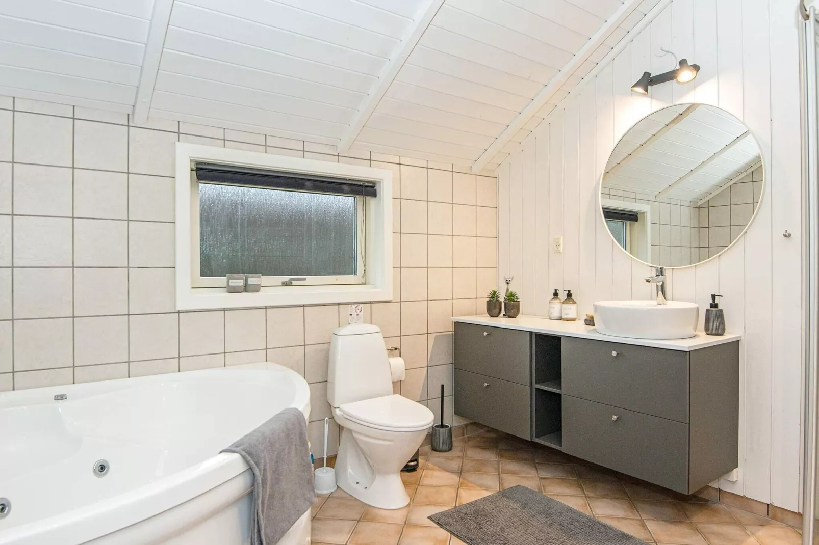 Ruim plattelandshuis in Hemmet met overdekt terras-Binnen