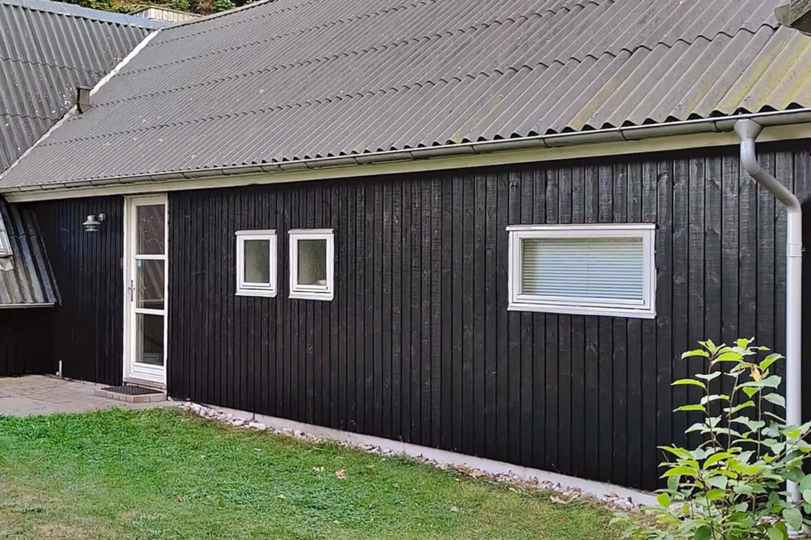 Speciaal vakantiehuis in Glesborg met een terras-Buitenlucht