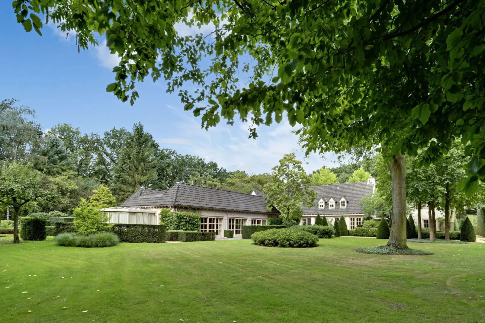 Villa Loonse Duinen-Tuinen zomer
