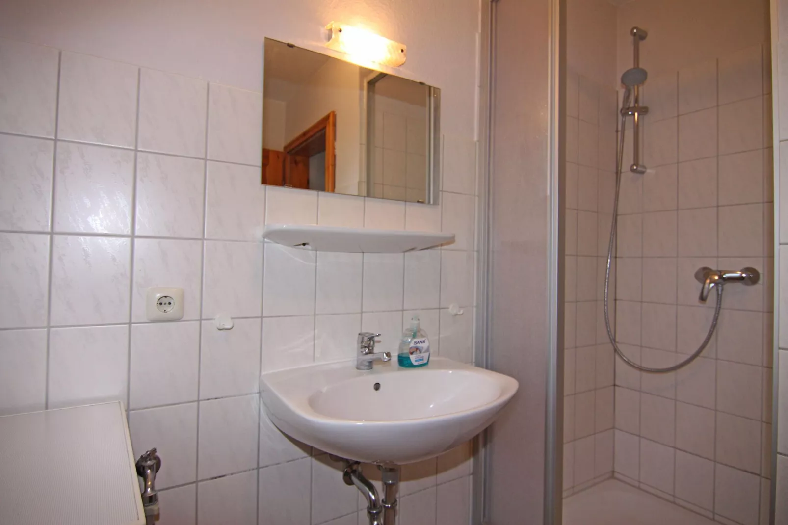 3-Raum-App F21b EG 70 qm 4 Pers-Badkamer