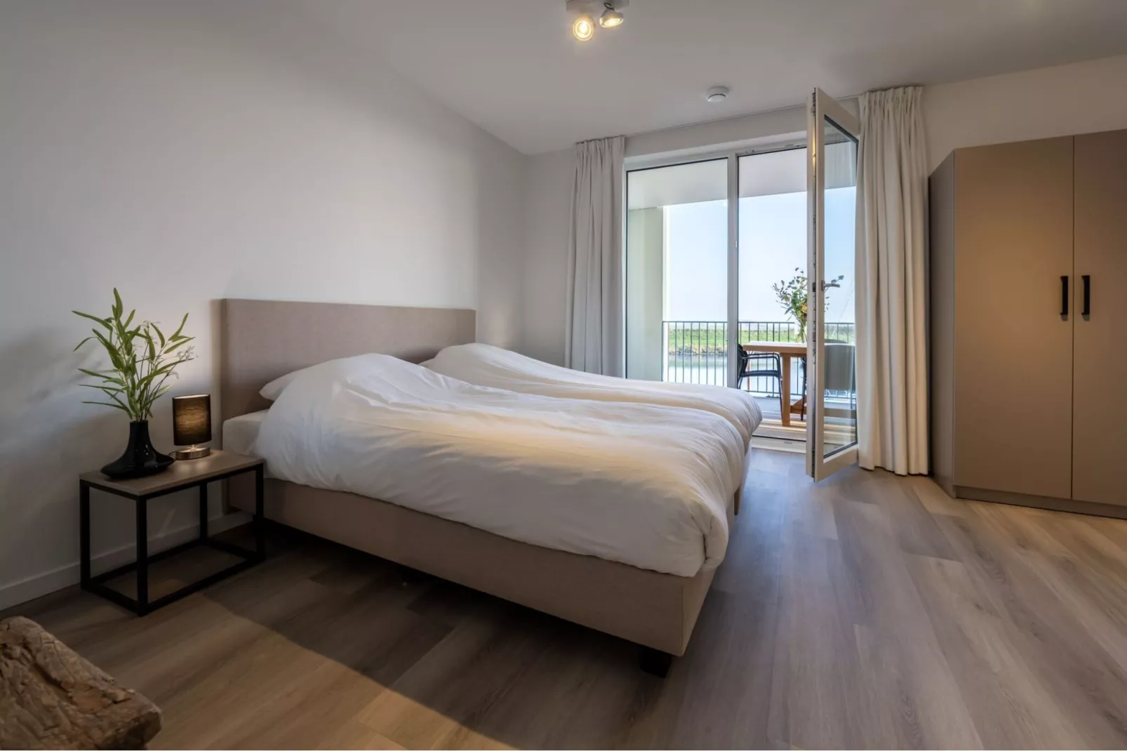 Harbour Loft 1K Residence Marina havenzicht-Slaapkamer