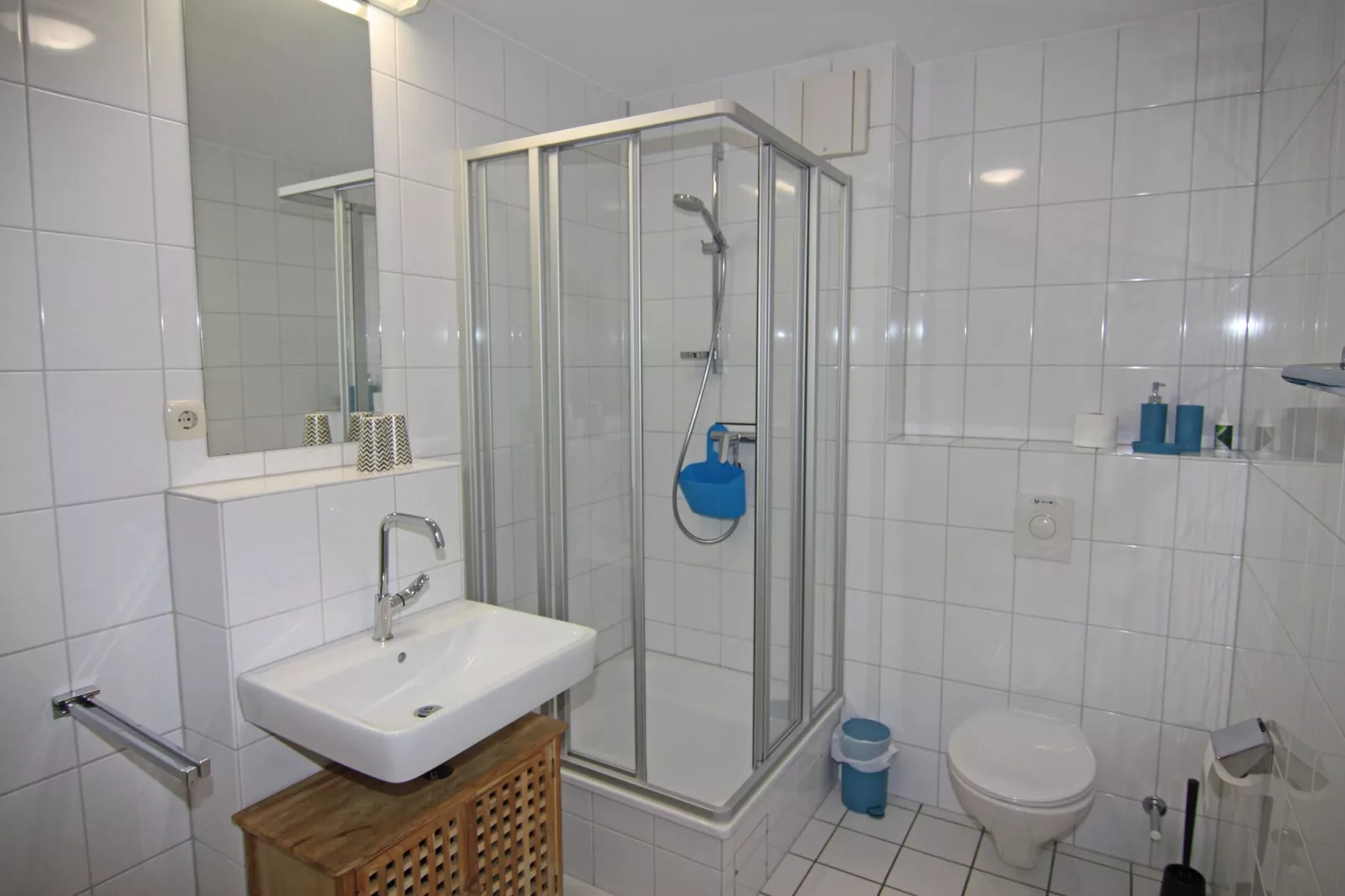 2-Raum-App 56 qm E-39 1 OG / 2 Pers-Badkamer