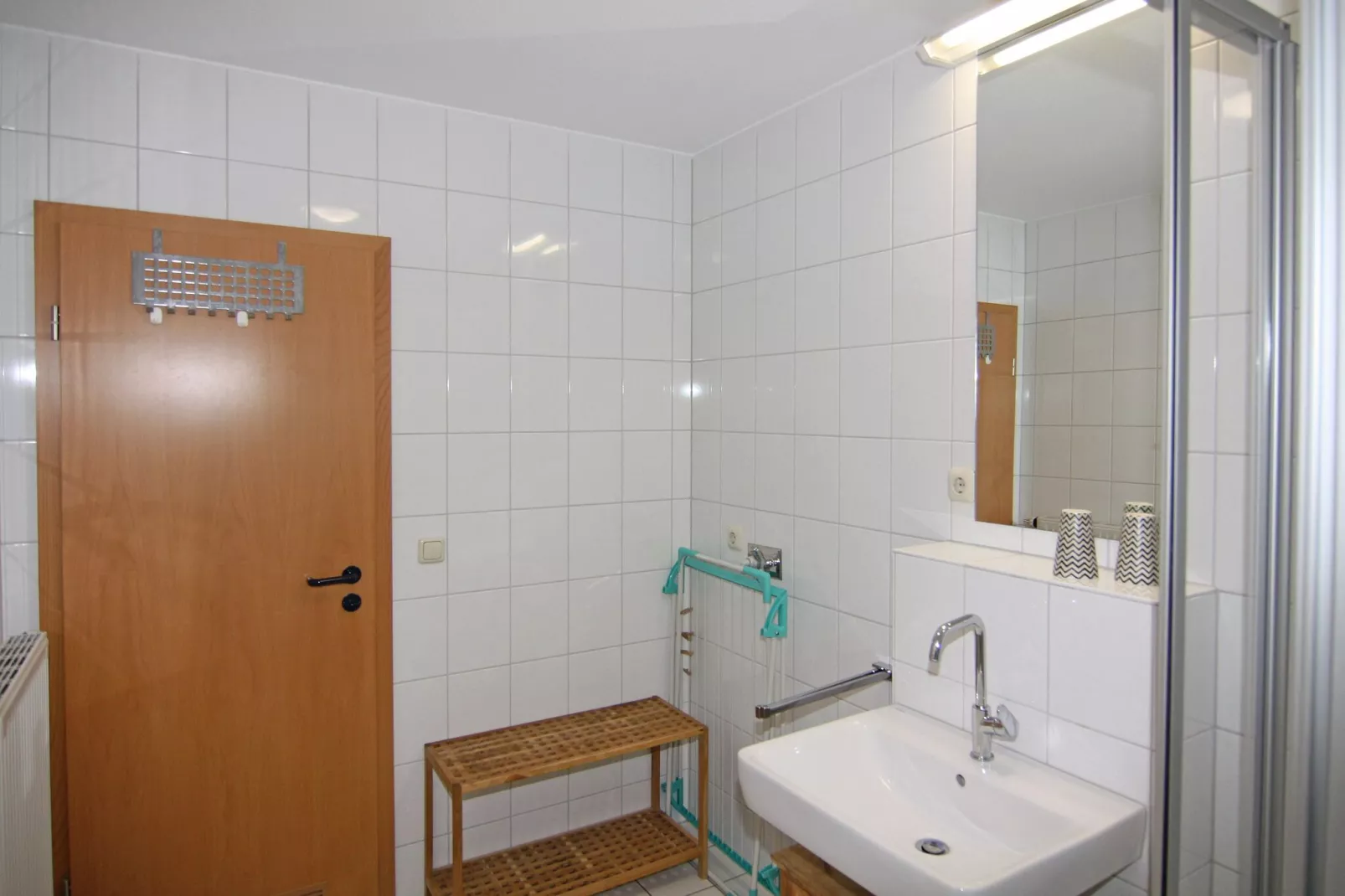 2-Raum-App 56 qm E-39 1 OG / 2 Pers-Badkamer