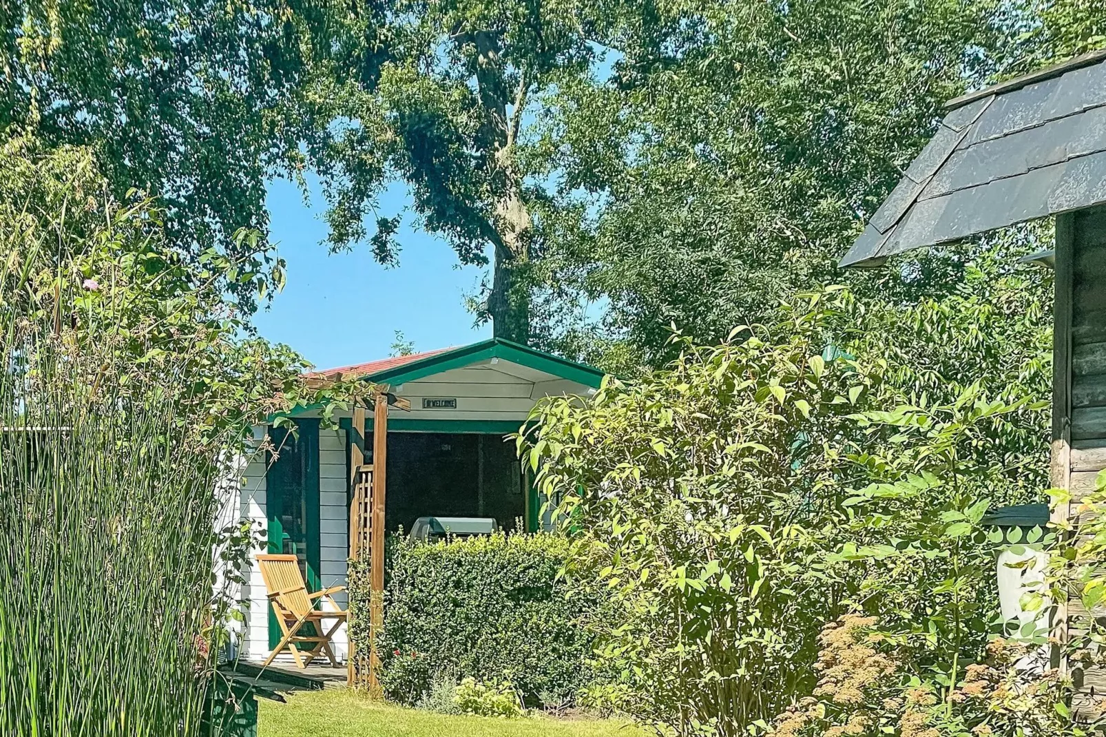 Reethüs Rosengarten in Lehe-Tuinen zomer