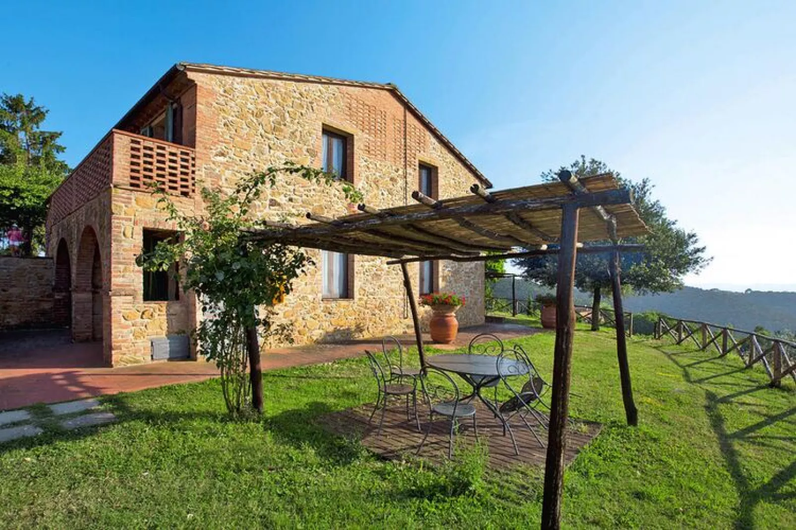Agriturismo Castellare diTonda Resort & Spa Montaione-Type B Classic 45 qm-Buitenkant zomer