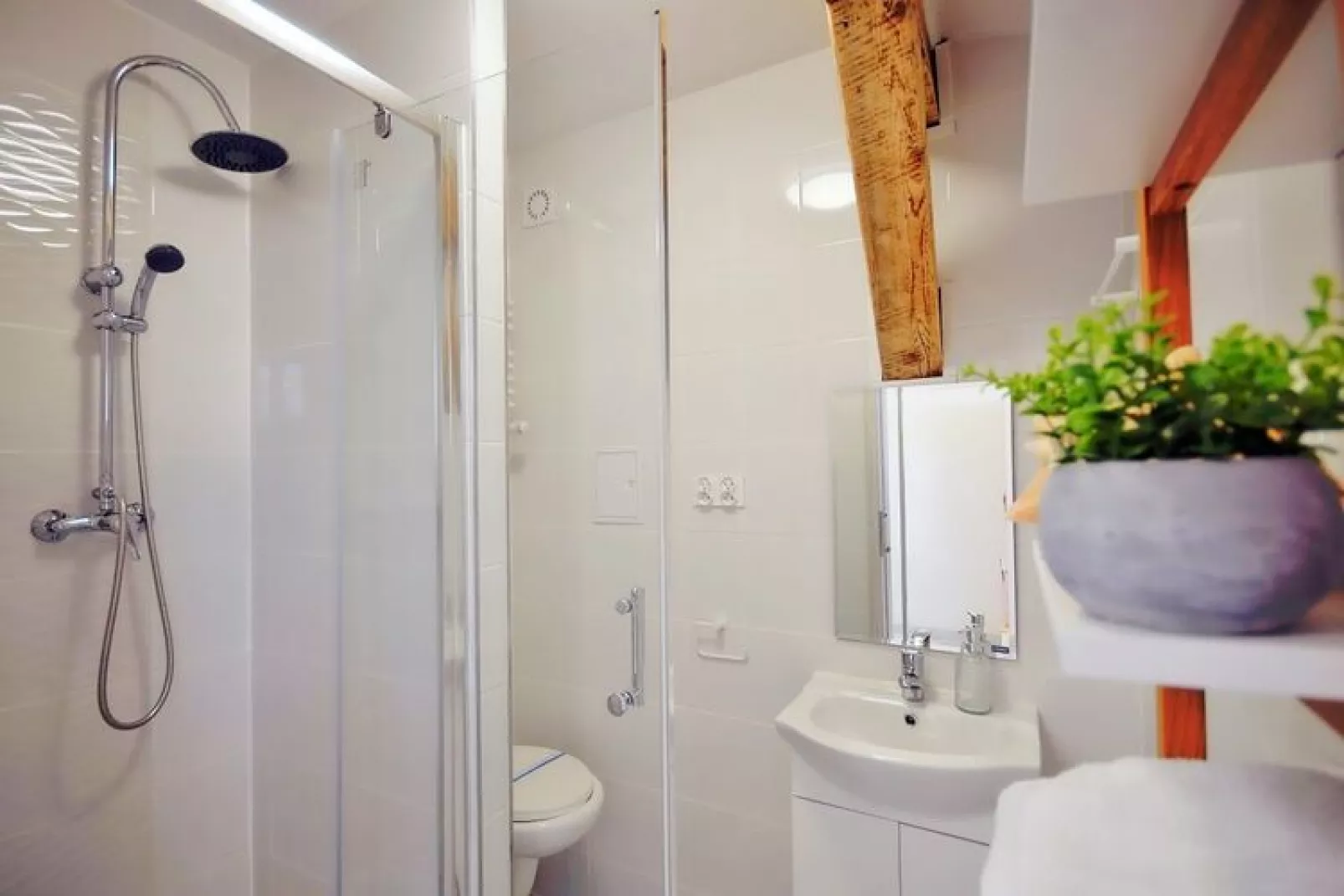Studio 2-osobowe nr 4 20 m2 na poddaszu Ustronie Morskie